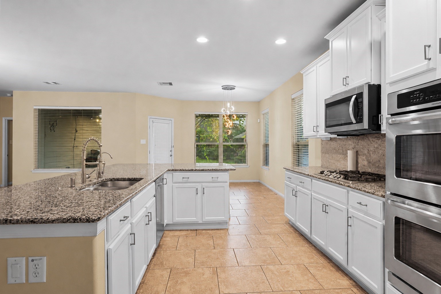 11603 Slick Rock Drive Property Photo 12