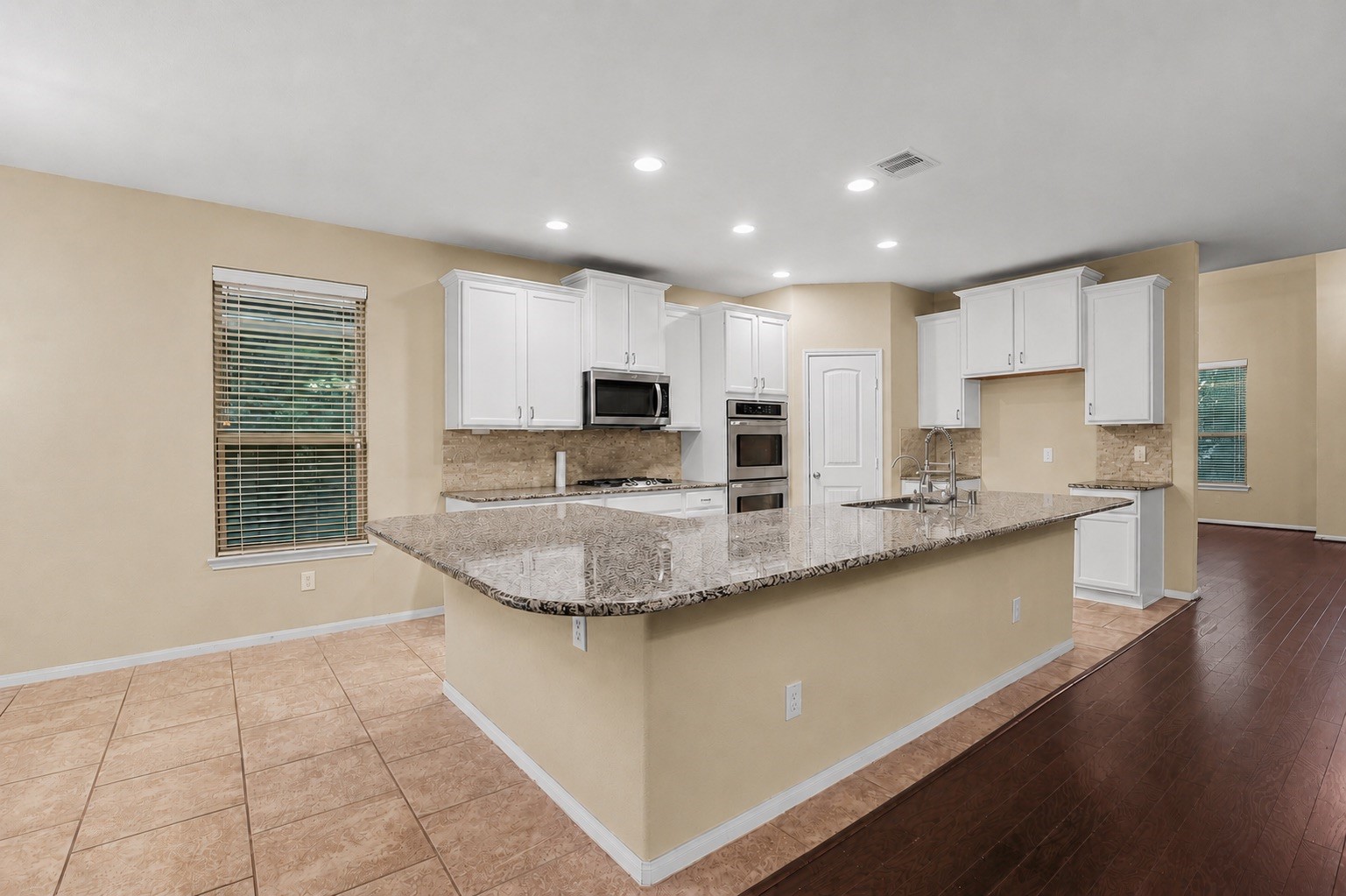 11603 Slick Rock Drive Property Photo 13