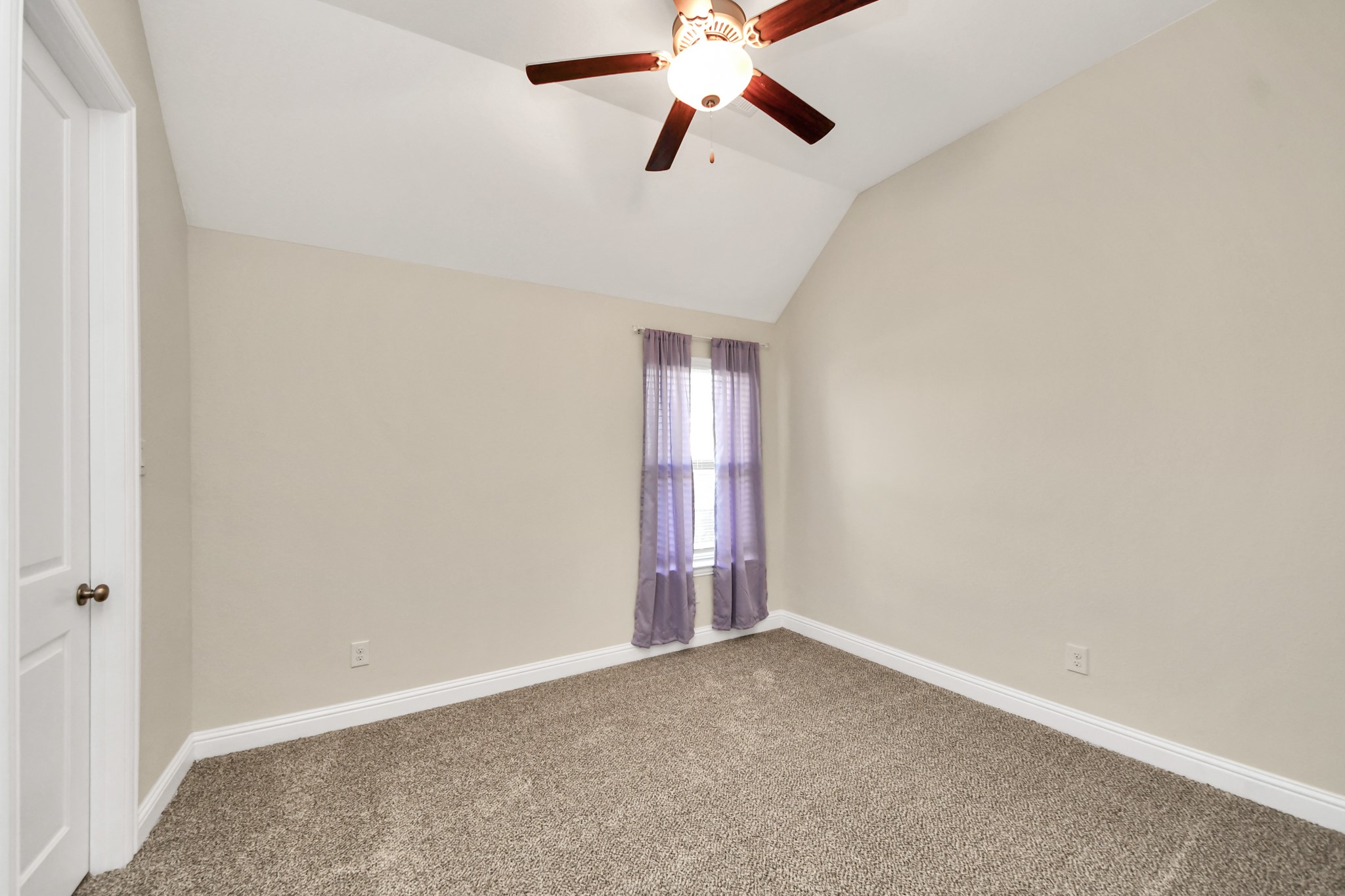 15330 Lancaster Falls Drive Property Photo 35