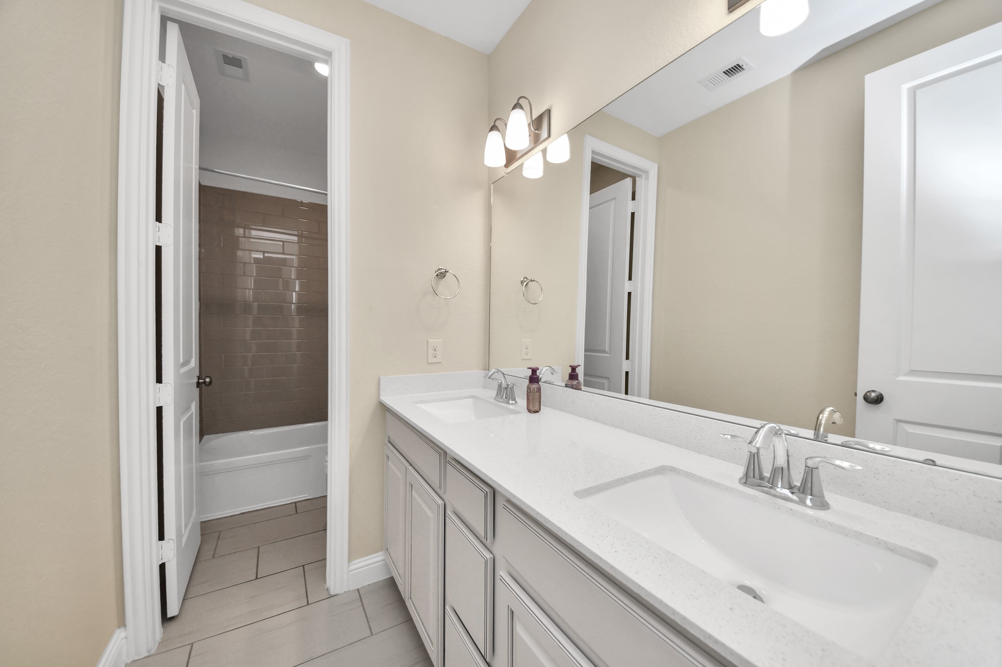 15330 Lancaster Falls Drive Property Photo 36