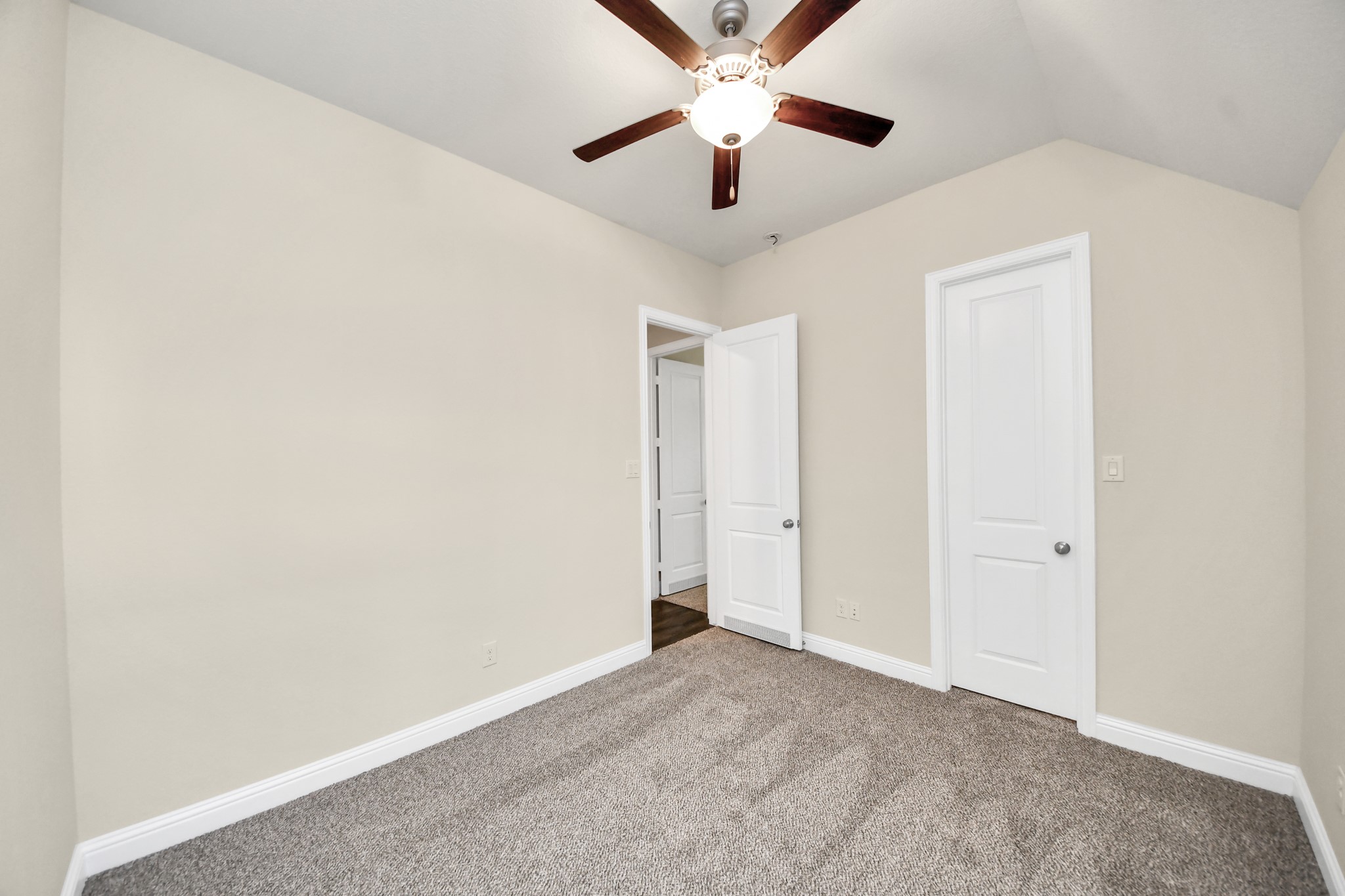 15330 Lancaster Falls Drive Property Photo 37