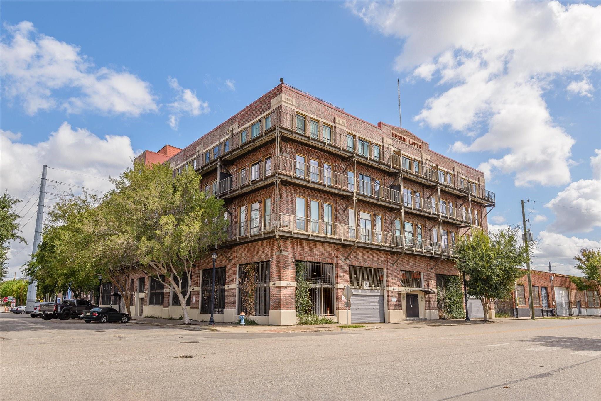 2205 Mckinney Street # 309, Houston Tx 77003 Property Photo 2