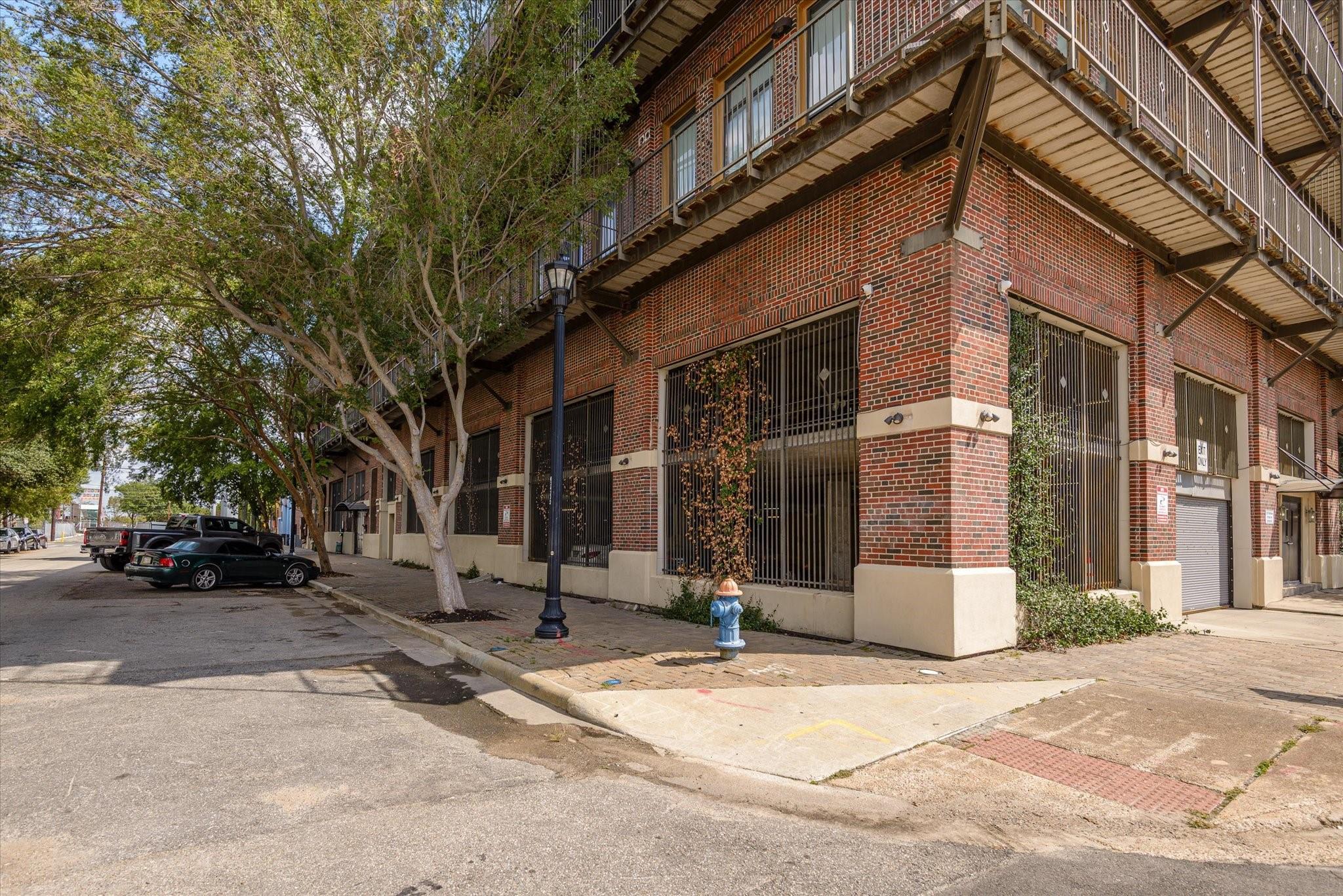 2205 Mckinney Street # 309, Houston Tx 77003 Property Photo 3
