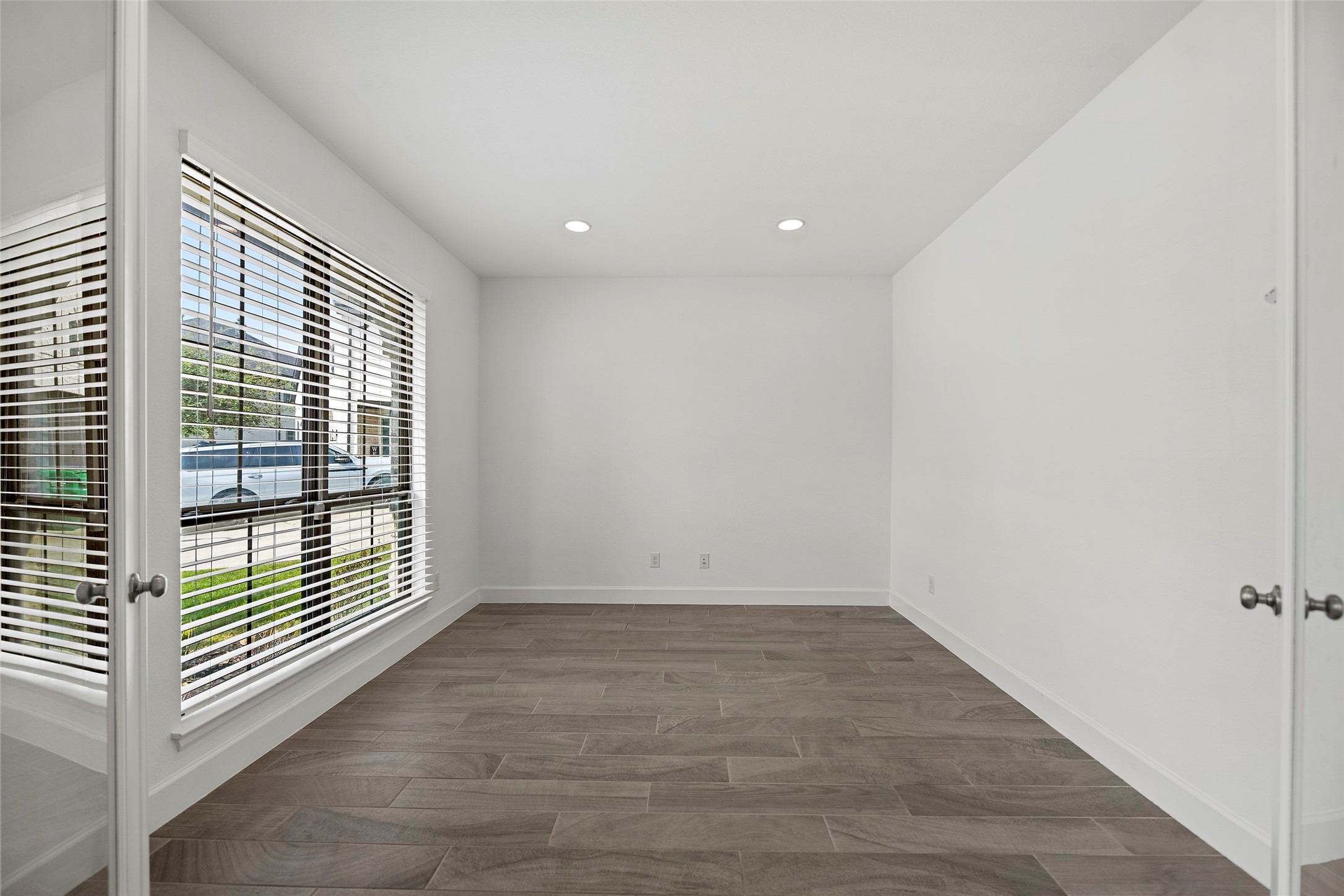 28946 Parker Ridge Drive Property Photo 4