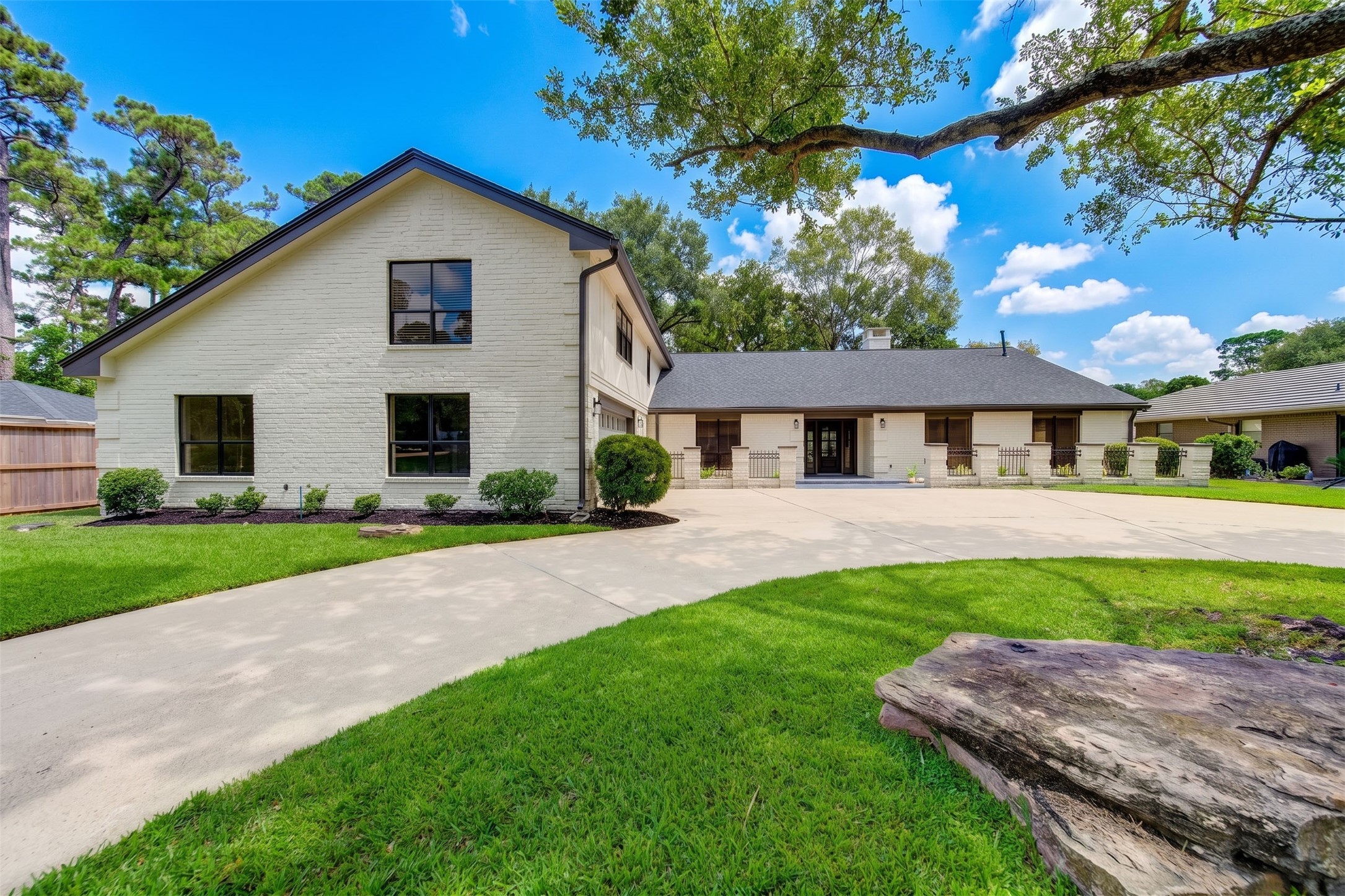 13222 Mission Valley Drive Property Photo 4