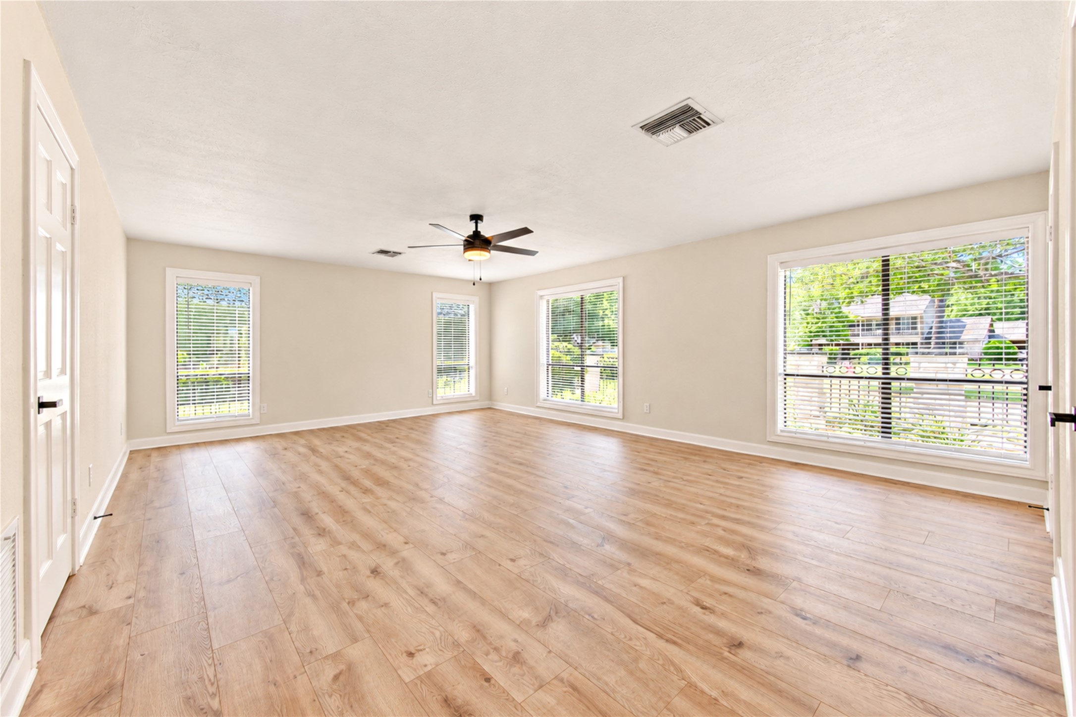 13222 Mission Valley Drive Property Photo 28