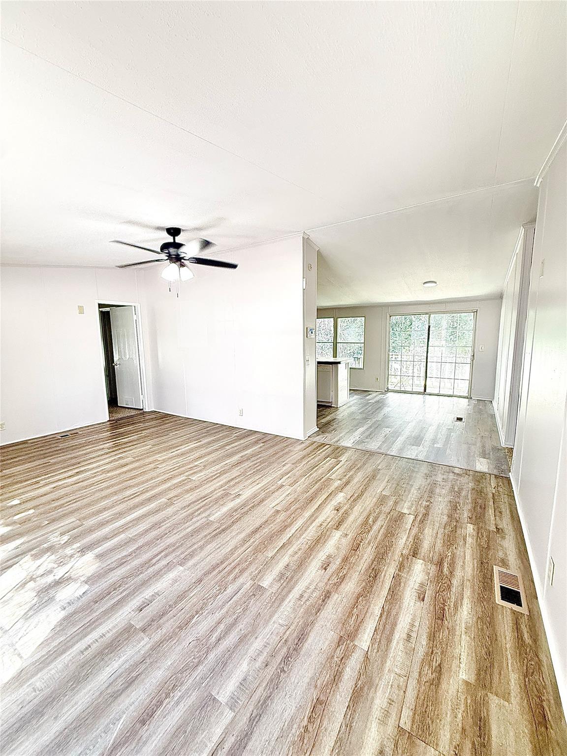 16481 Spring Rain Court, Conroe Tx 77302 Property Photo 2