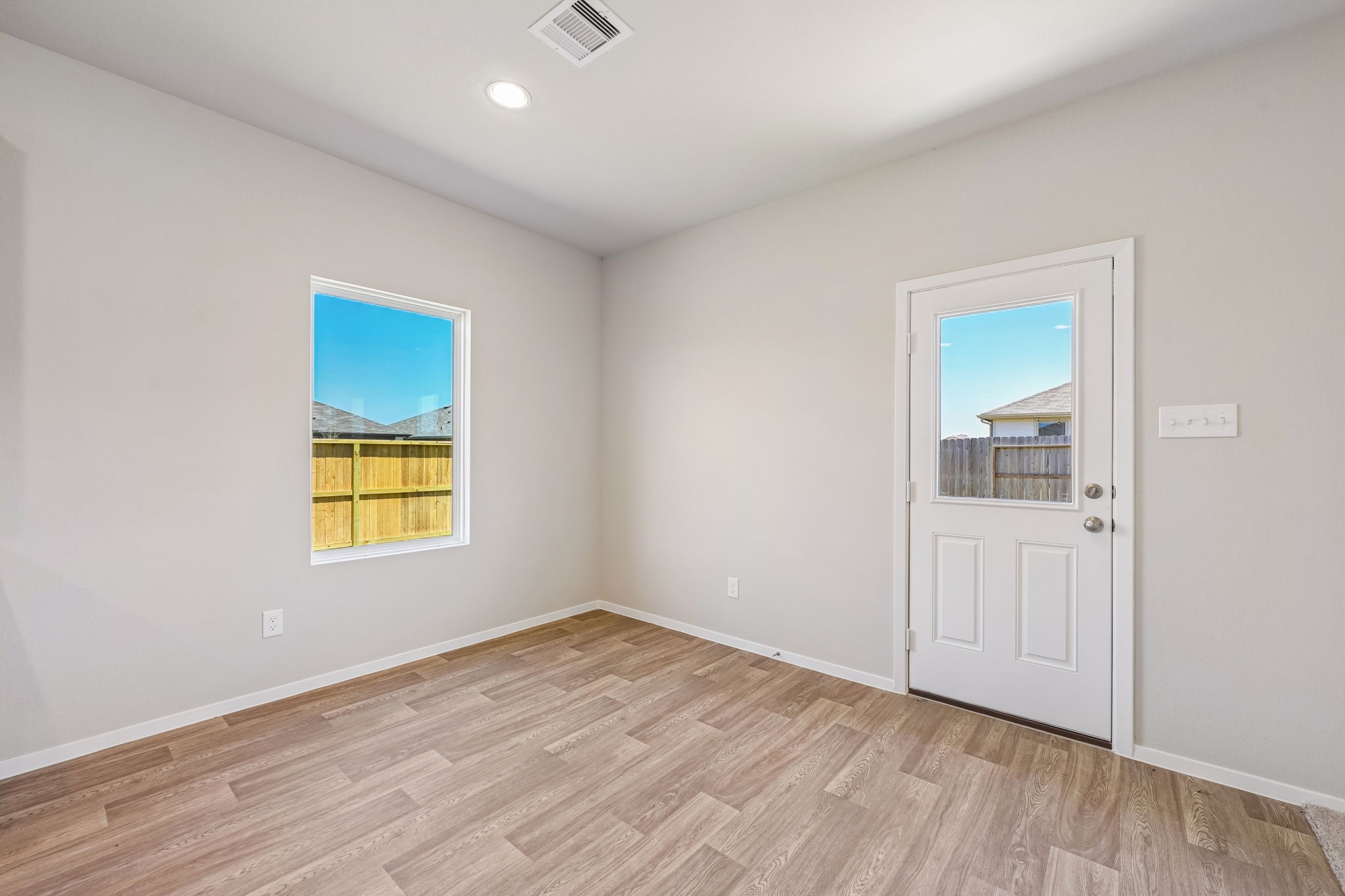 21544 Holbrook Drive Property Photo 20