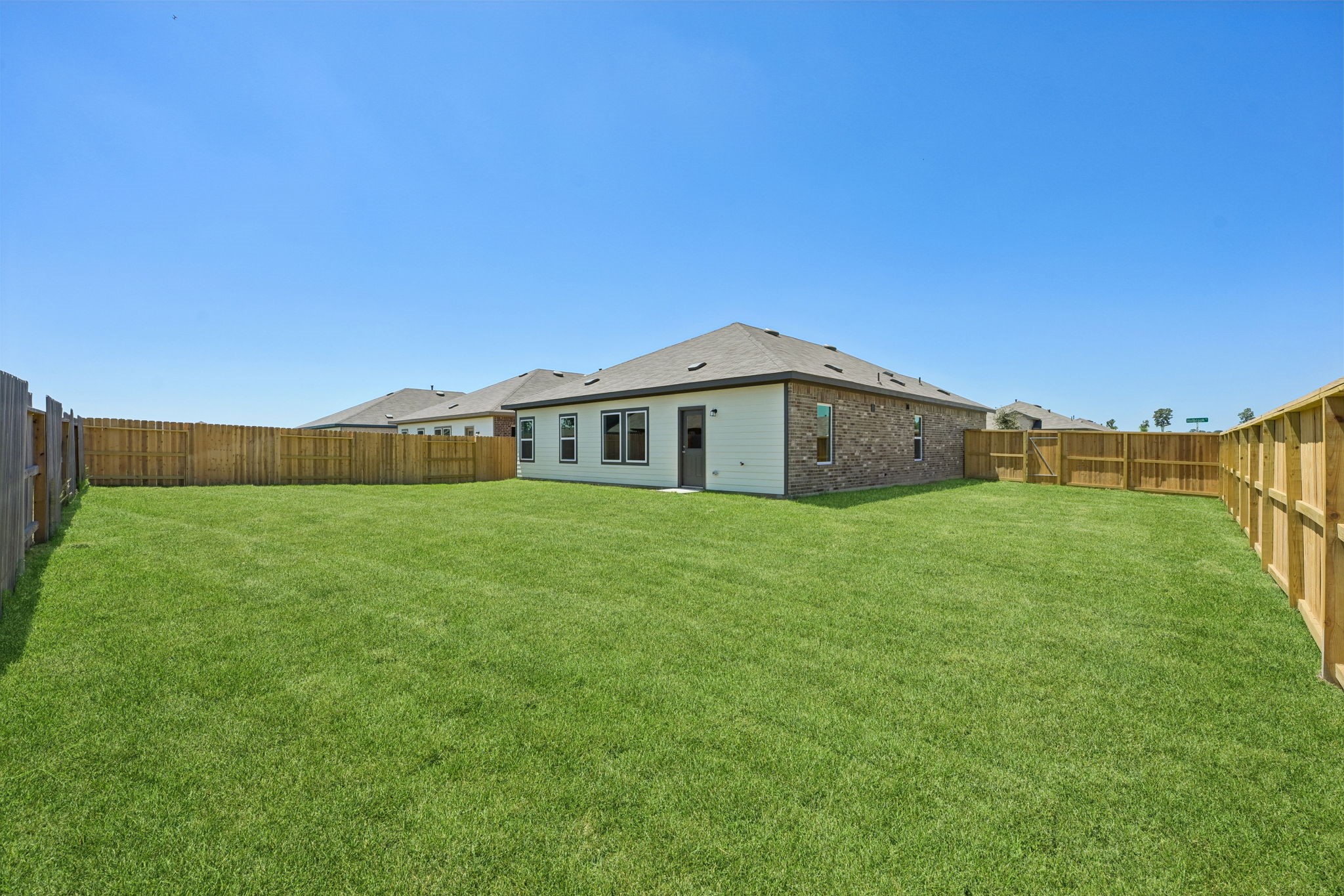 21544 Holbrook Drive Property Photo 31