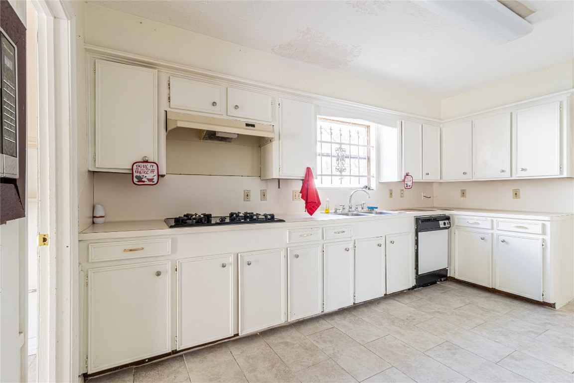 4906 Droddy Street Property Photo 11
