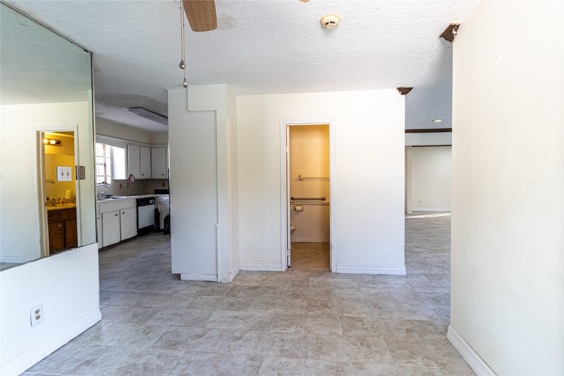 4906 Droddy Street Property Photo 17