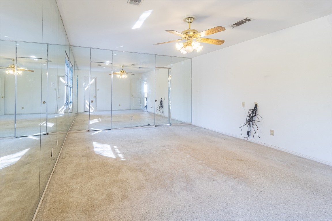 4906 Droddy Street Property Photo 25