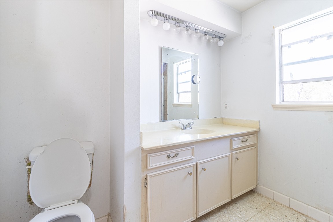 4906 Droddy Street Property Photo 33
