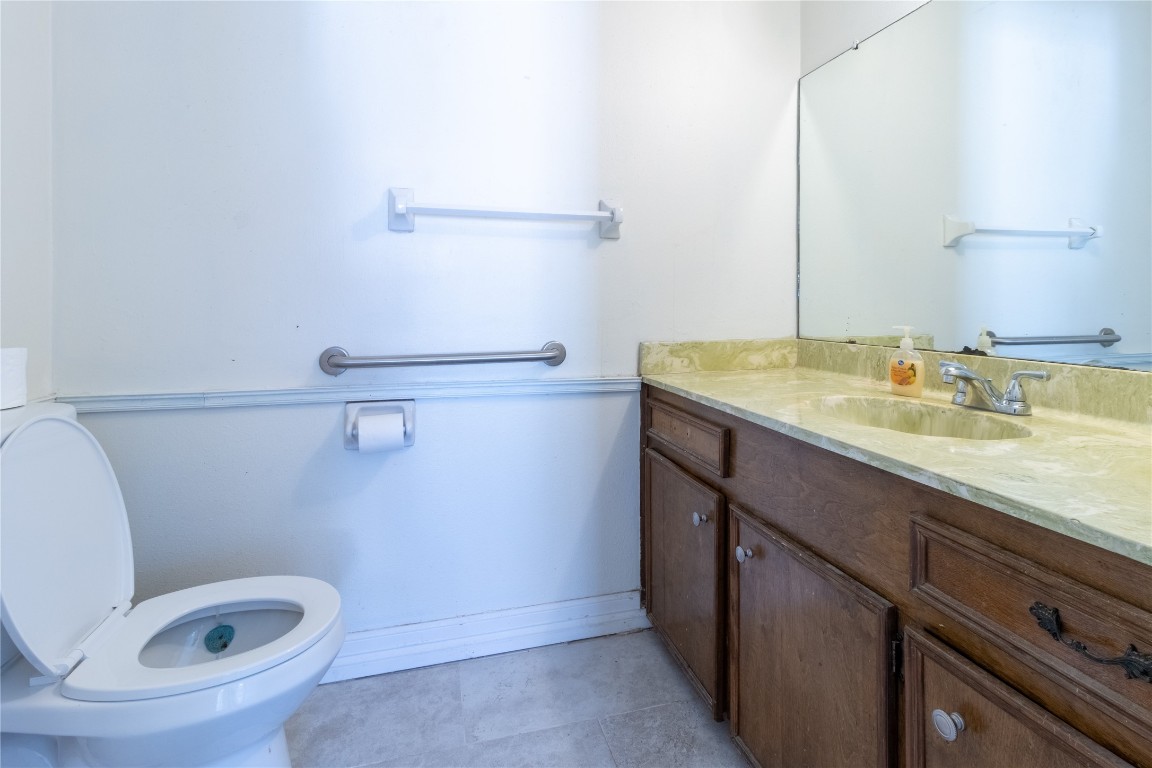4906 Droddy Street Property Photo 40