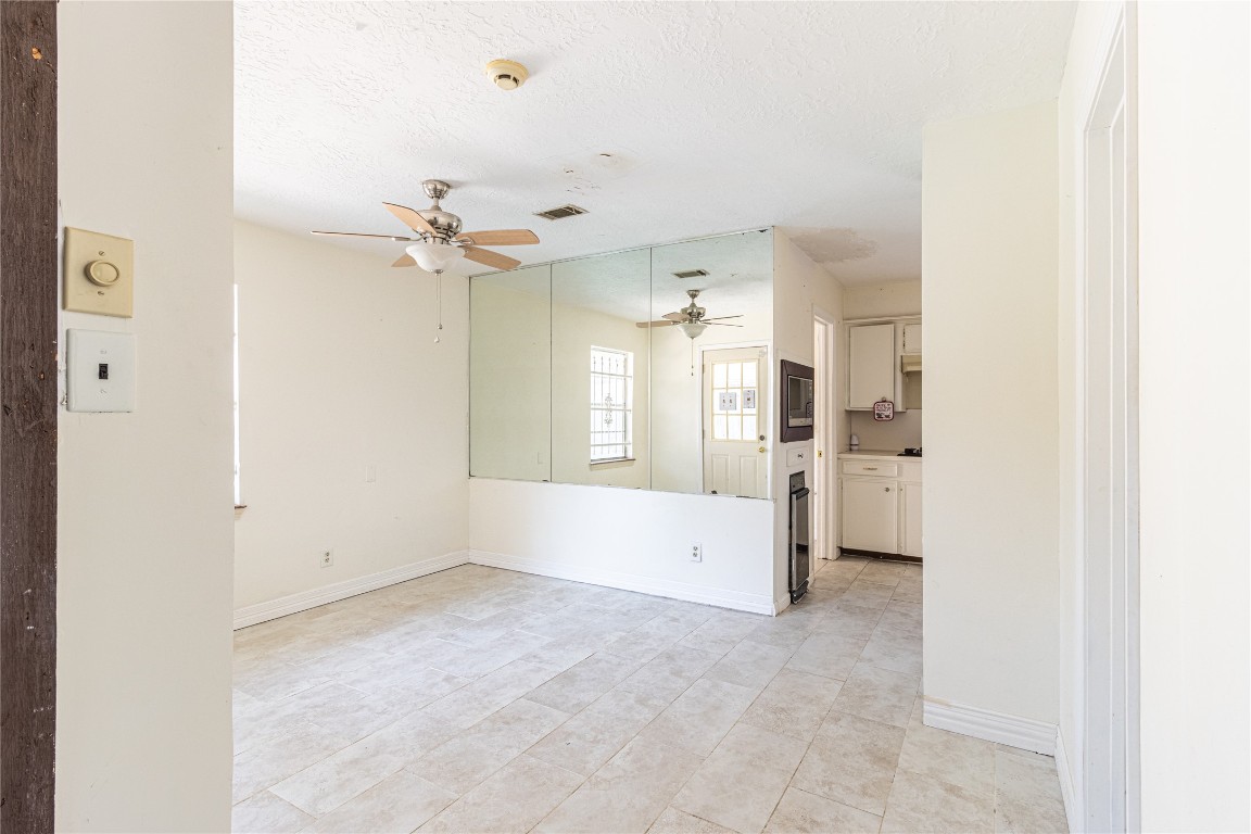 4906 Droddy Street Property Photo 44