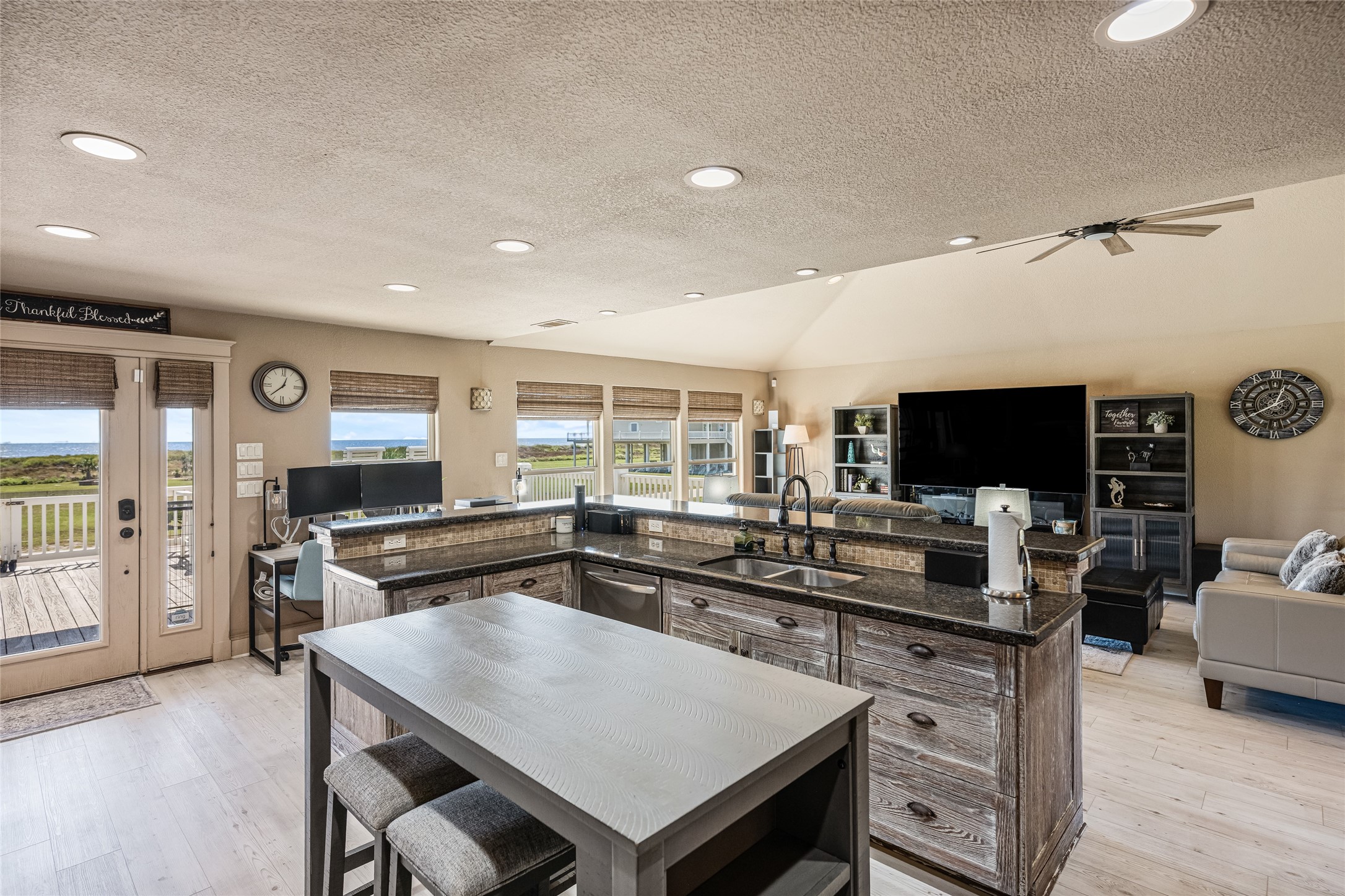804 Sombrero Drive Property Photo 10