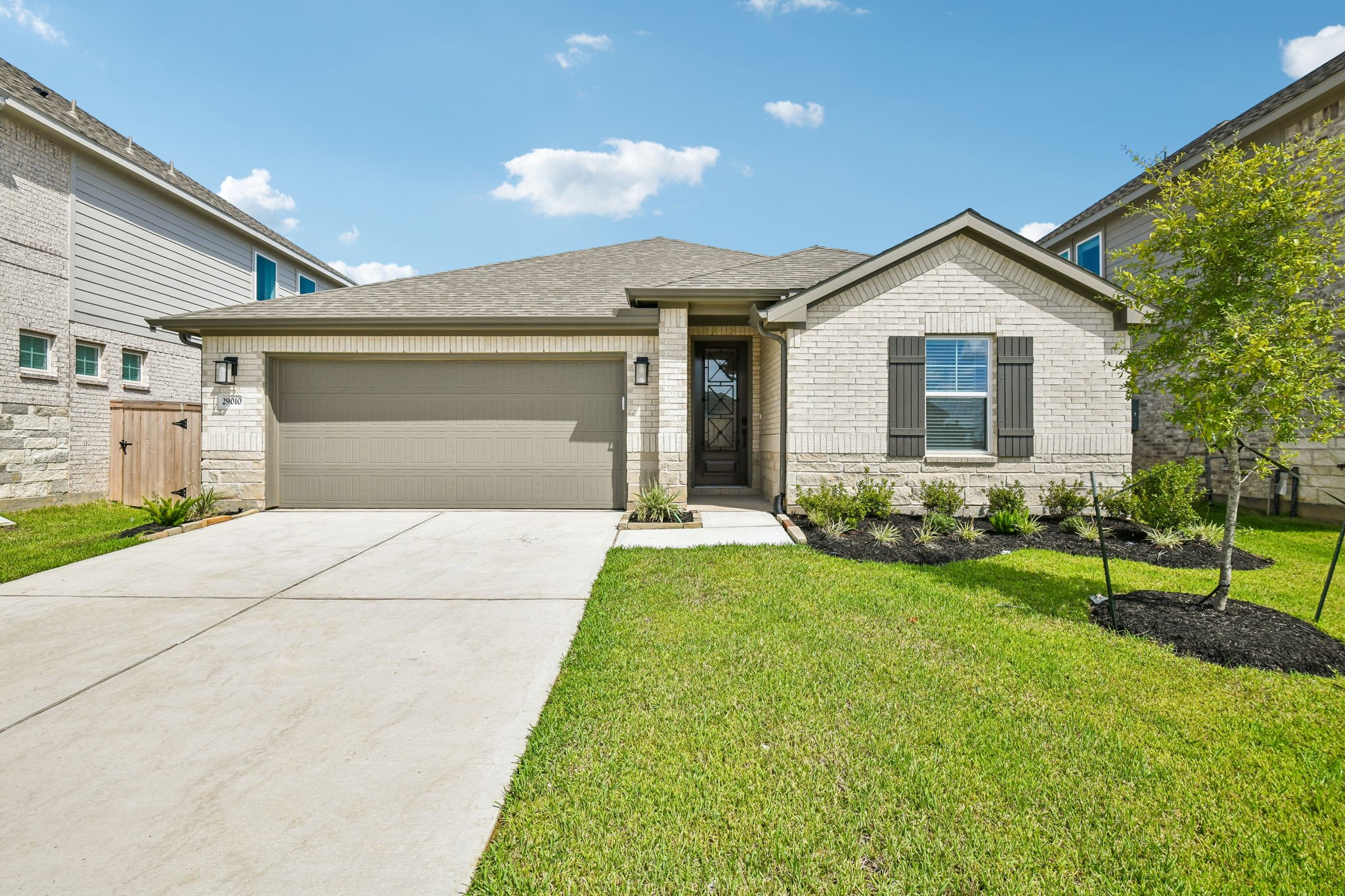 29010 Maggie View Court Property Photo 1