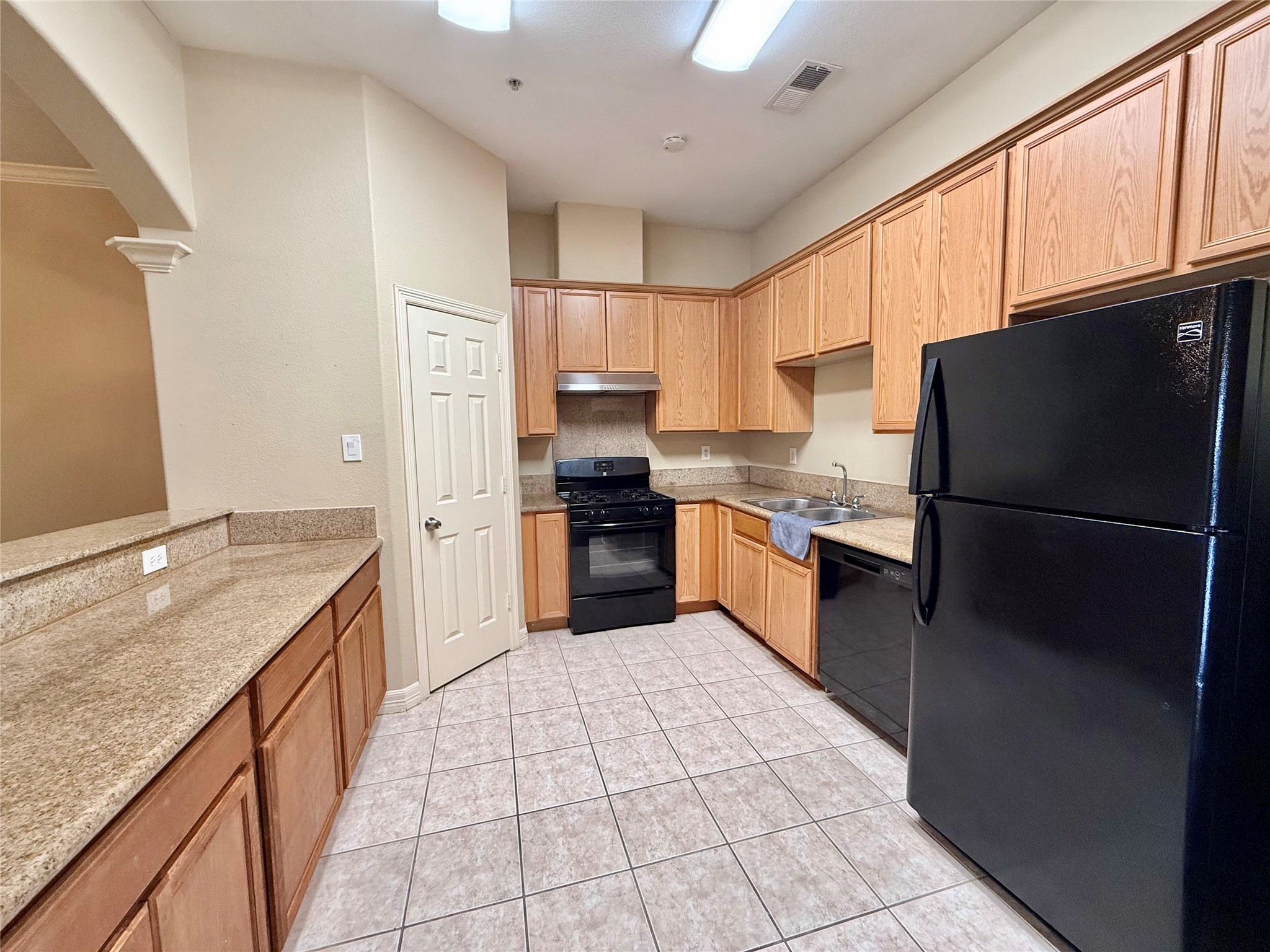 12989 Bellaire Boulevard 2 Property Photo 17
