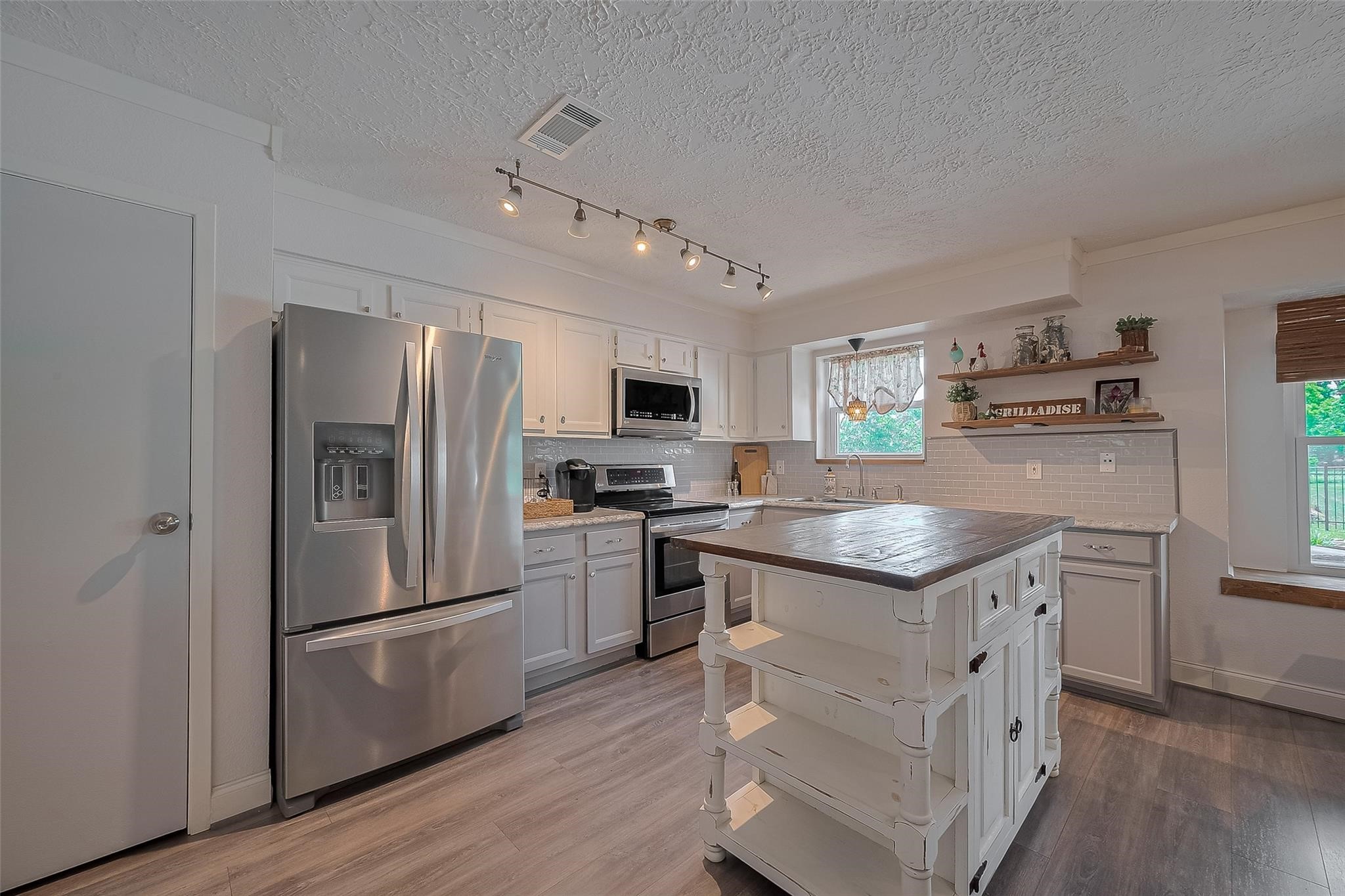9526 Sandy Lane Property Photo 15