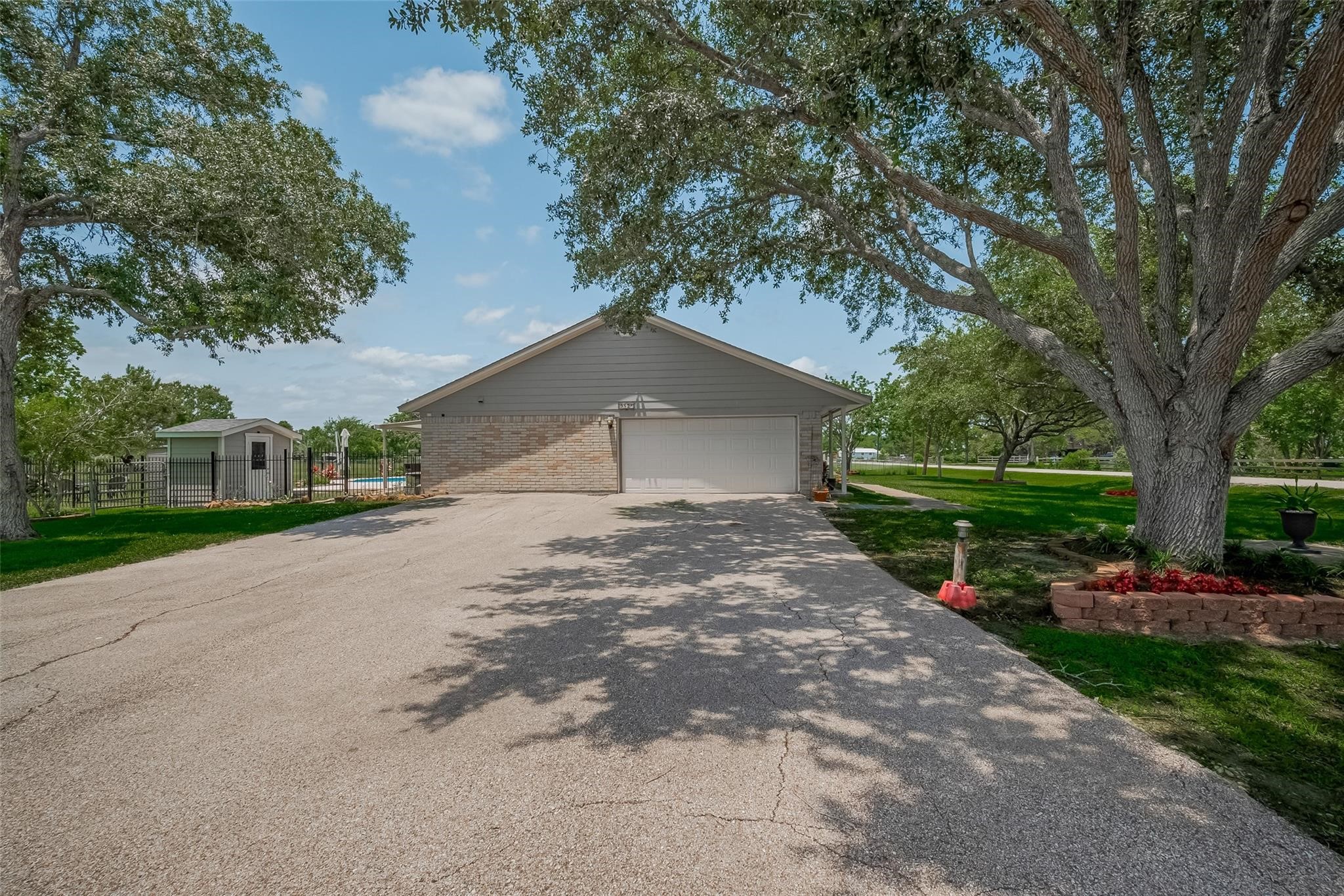 9526 Sandy Lane Property Photo 32