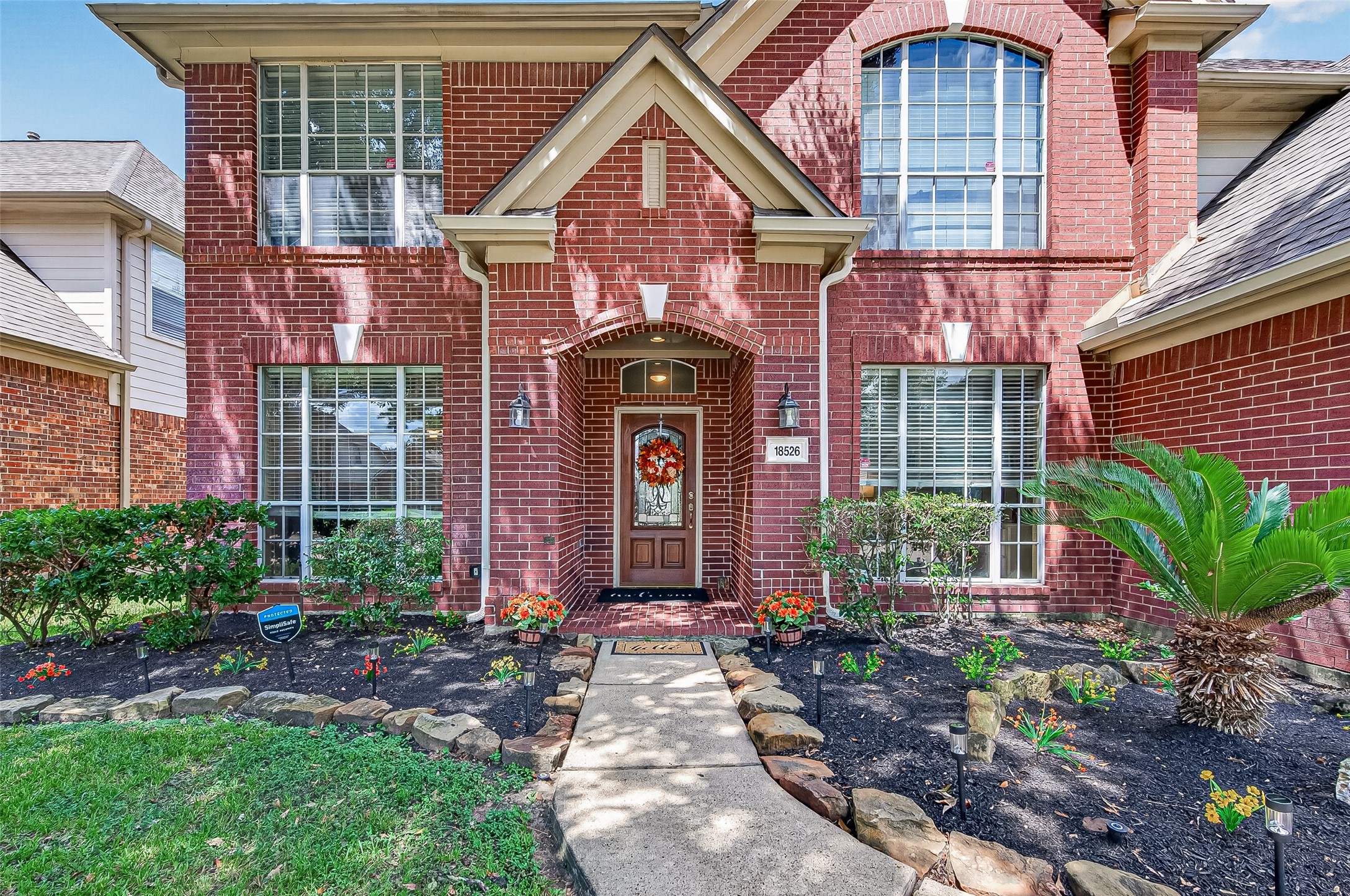 18526 Autumn Park Drive Property Photo 4