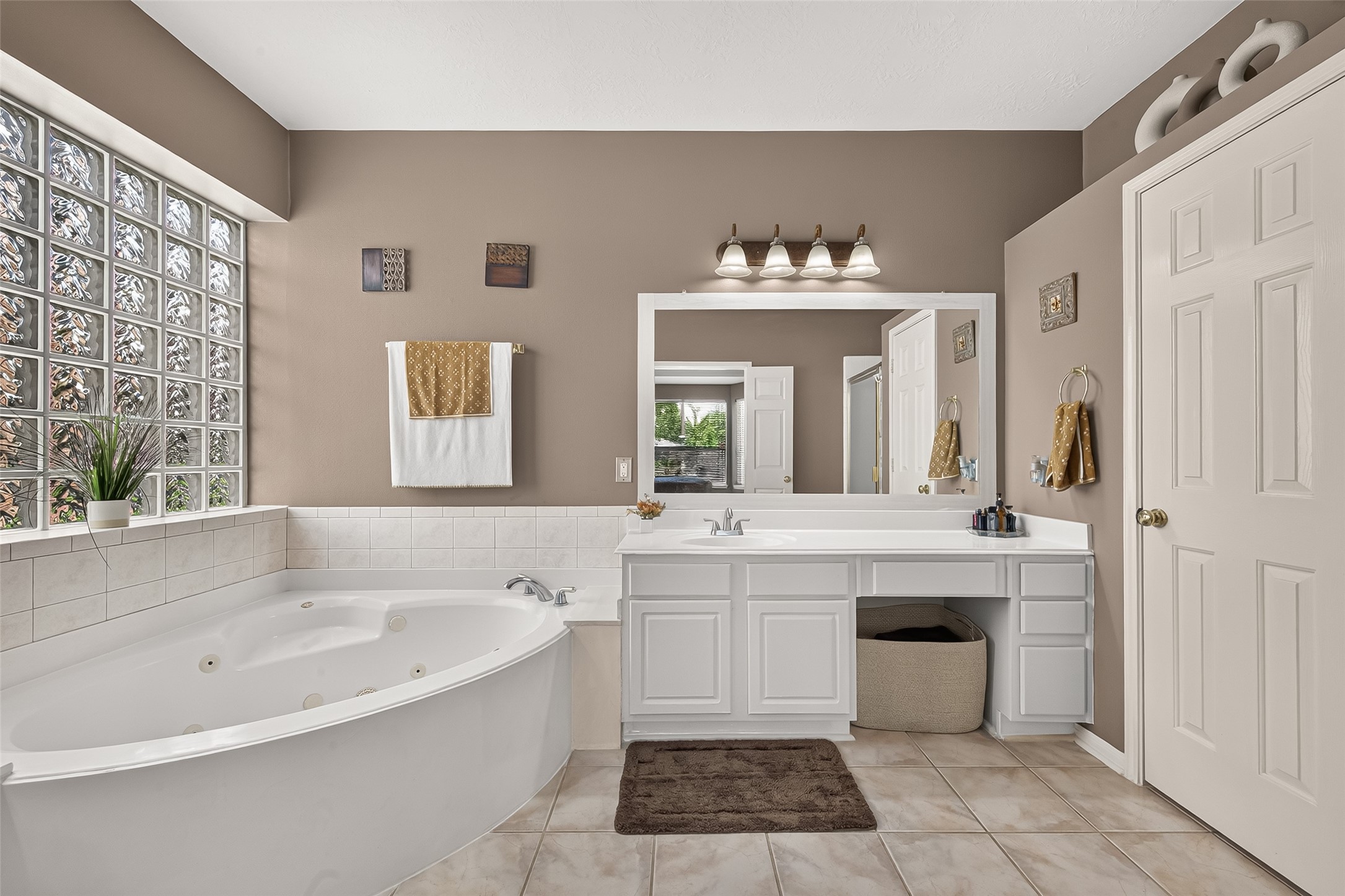 18526 Autumn Park Drive Property Photo 31