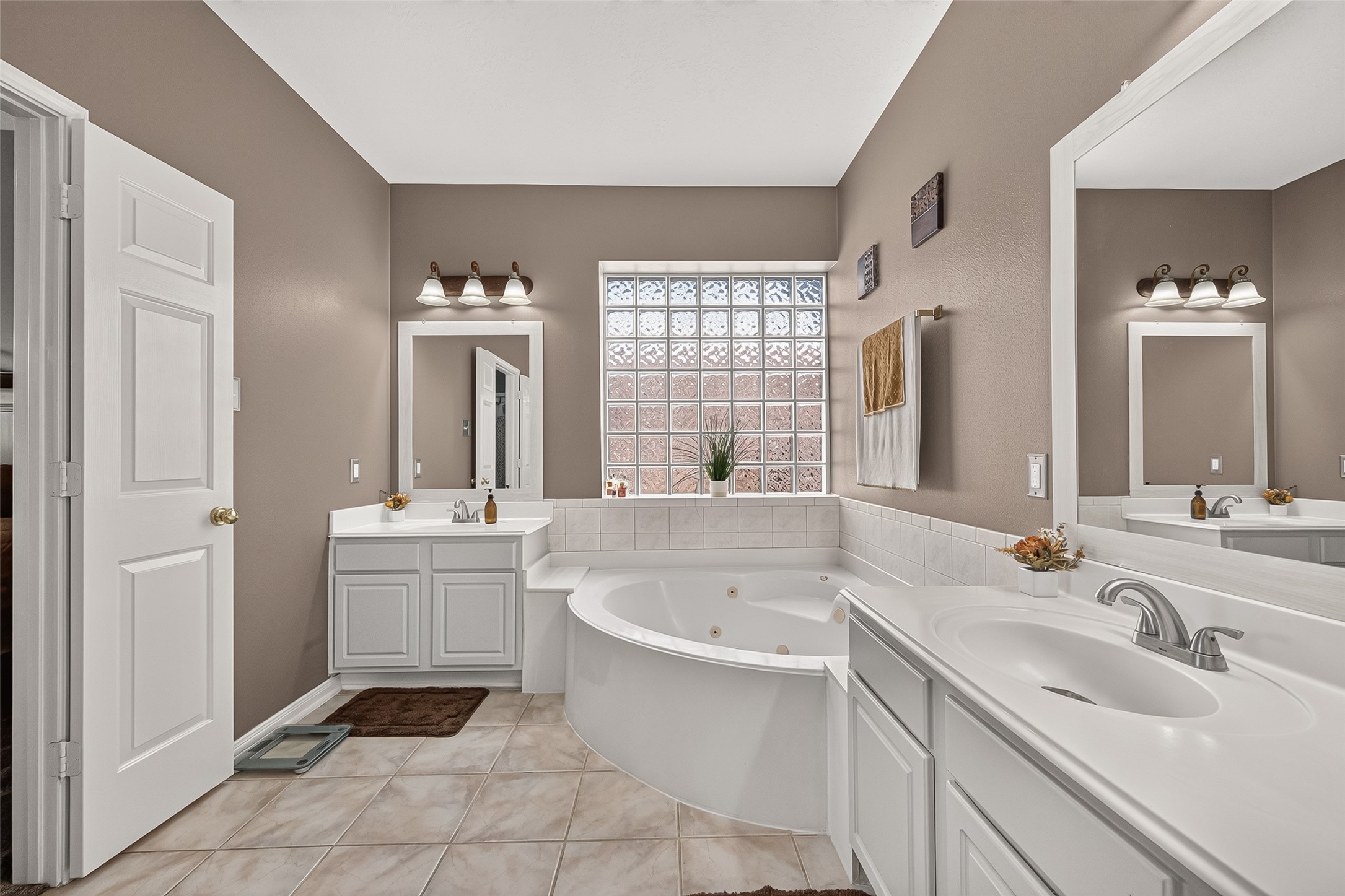 18526 Autumn Park Drive Property Photo 32