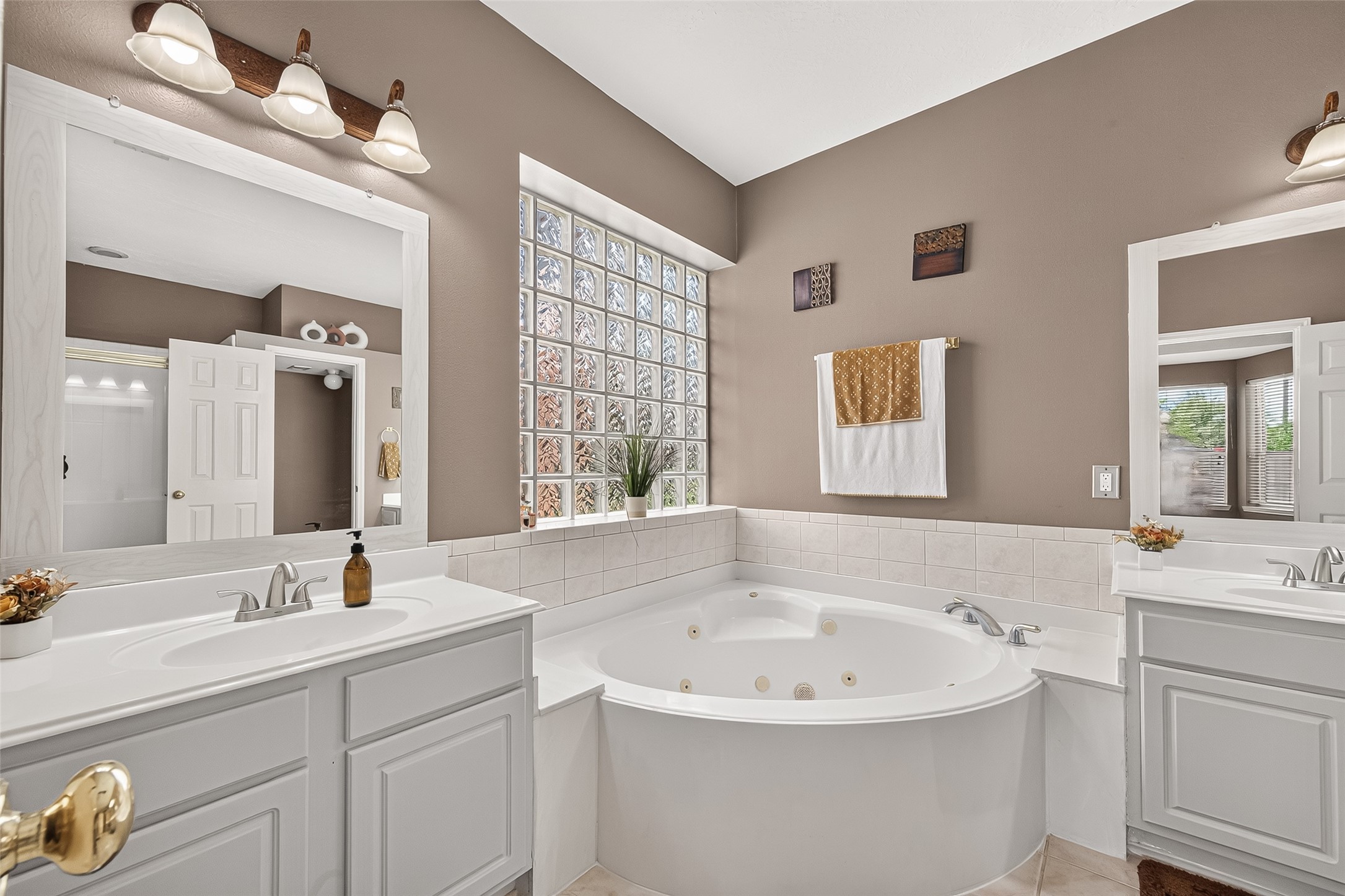 18526 Autumn Park Drive Property Photo 33