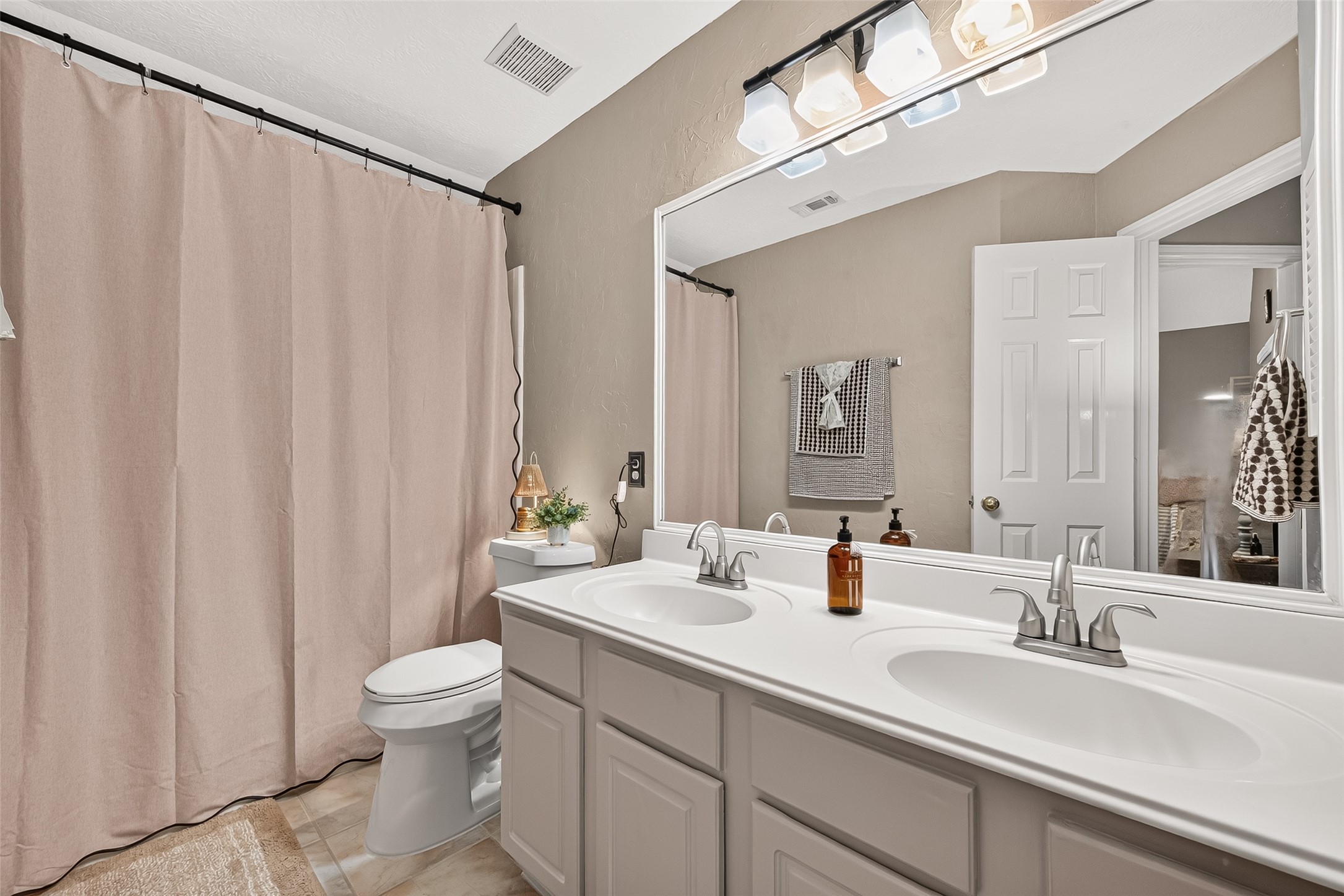 18526 Autumn Park Drive Property Photo 39
