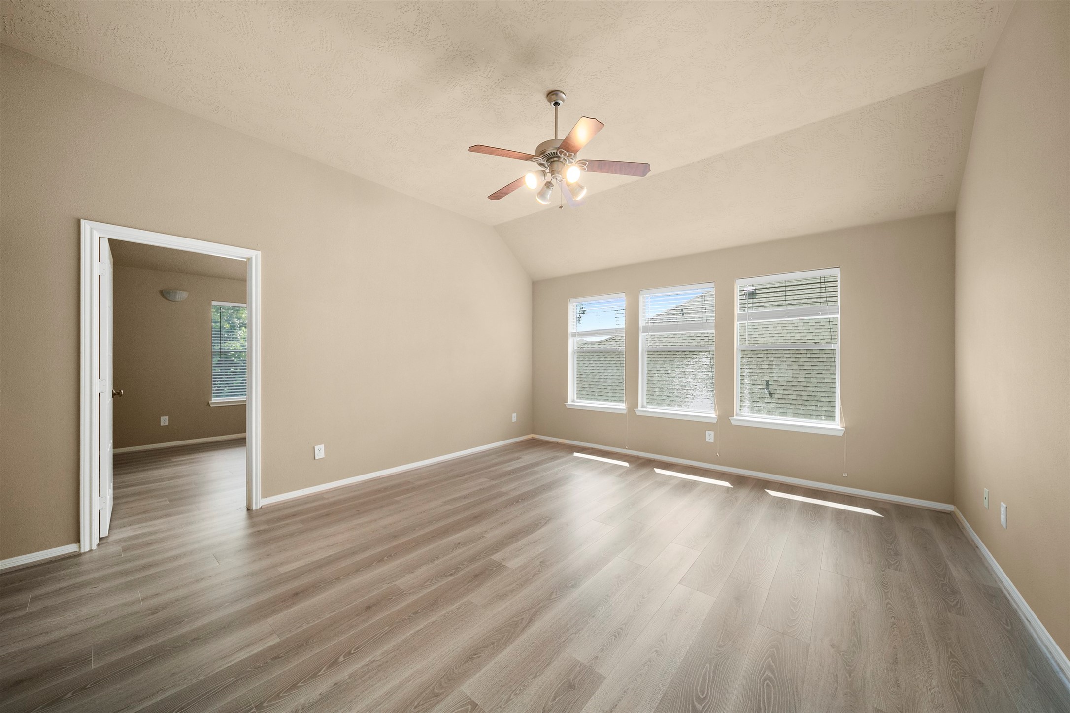 12311 Amanda Meadows Property Photo 21