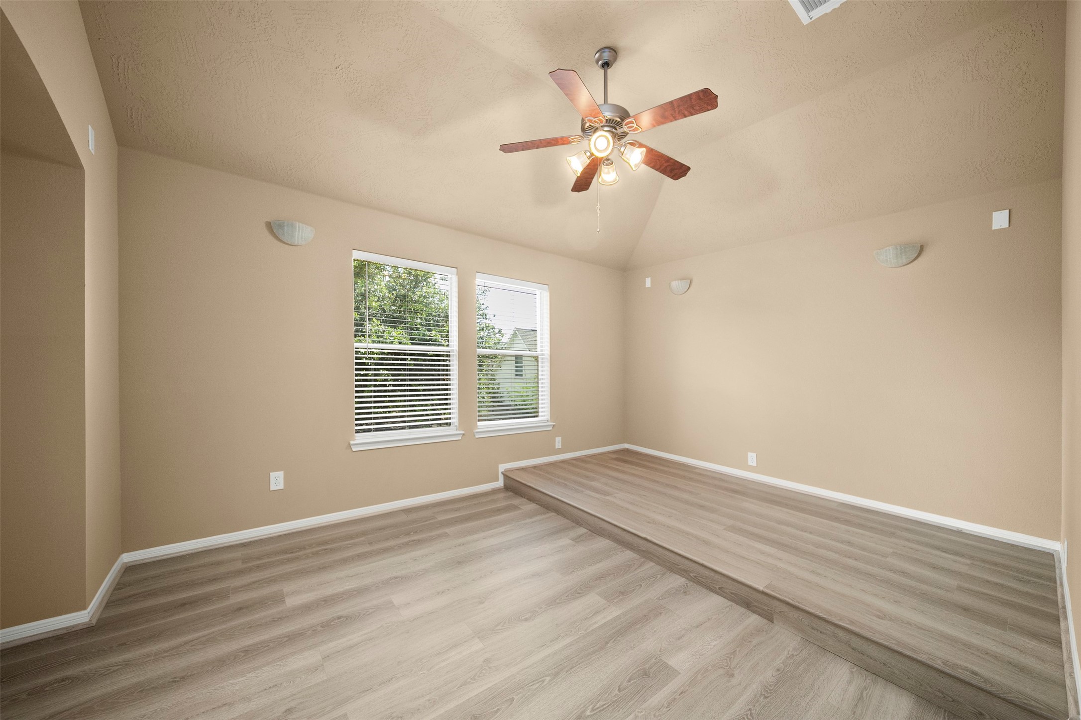 12311 Amanda Meadows Property Photo 23