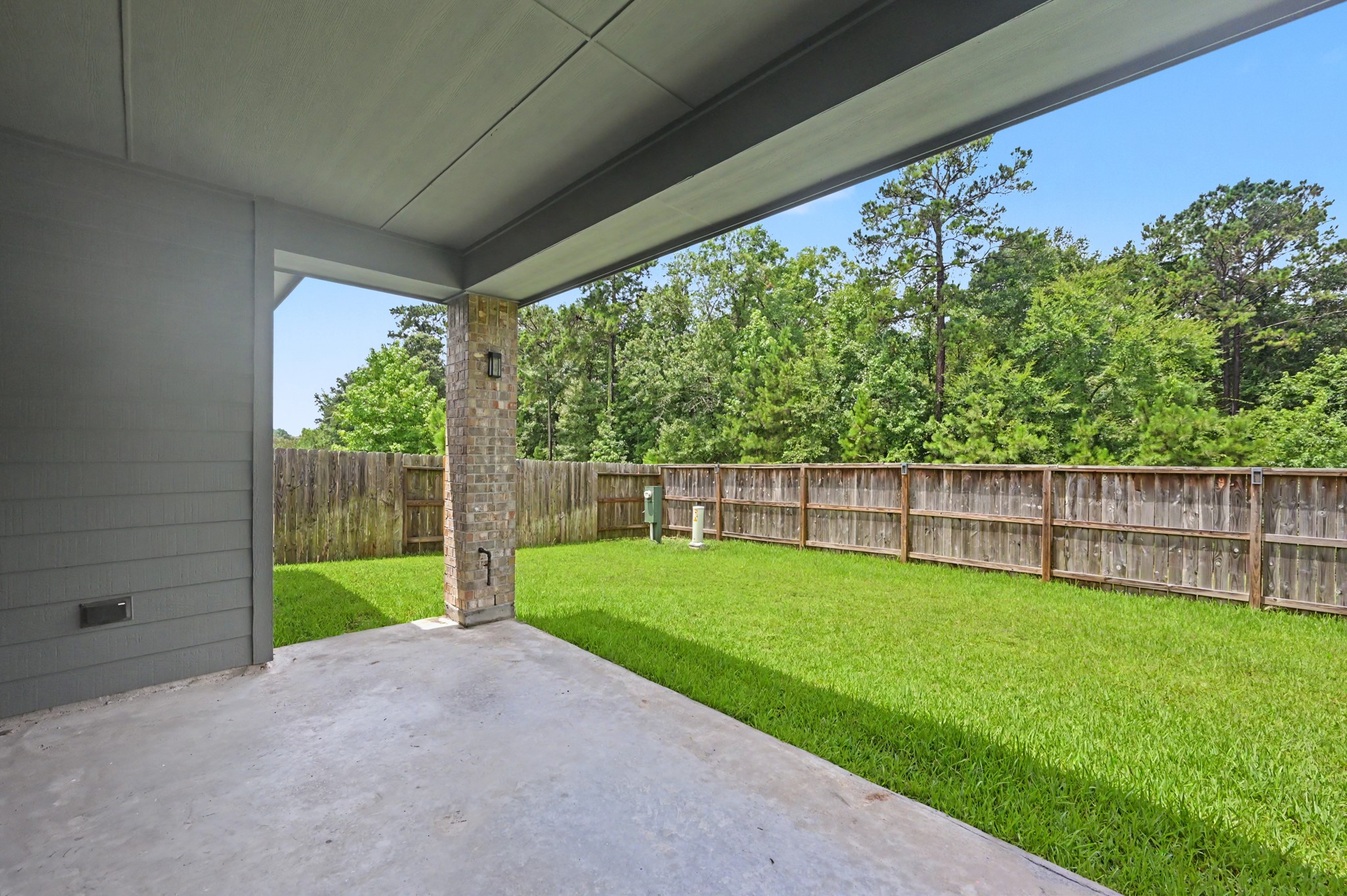 185 Emory Birch Drive Property Photo 2