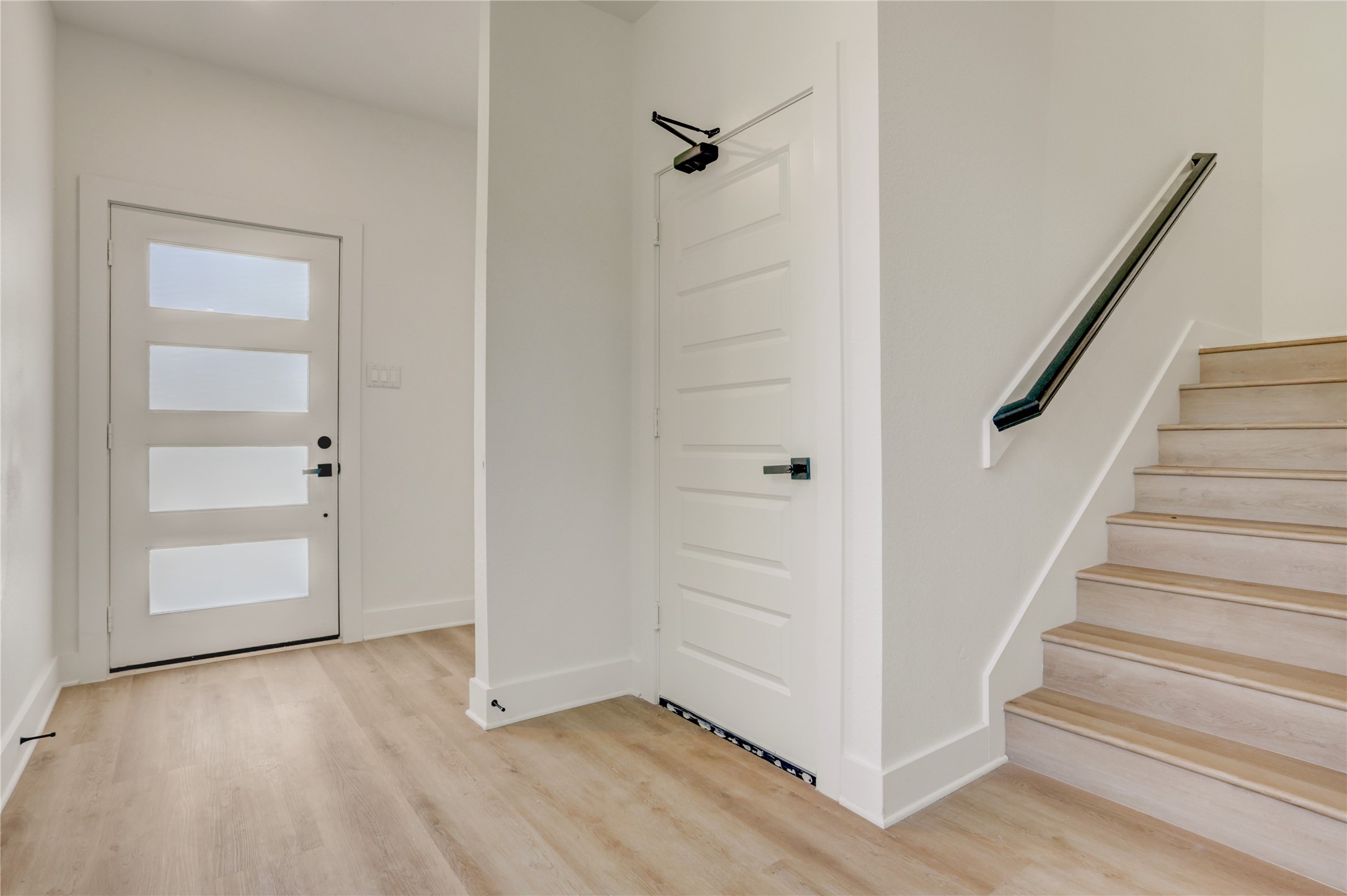 5317 Nielan Street A-b Property Photo 6