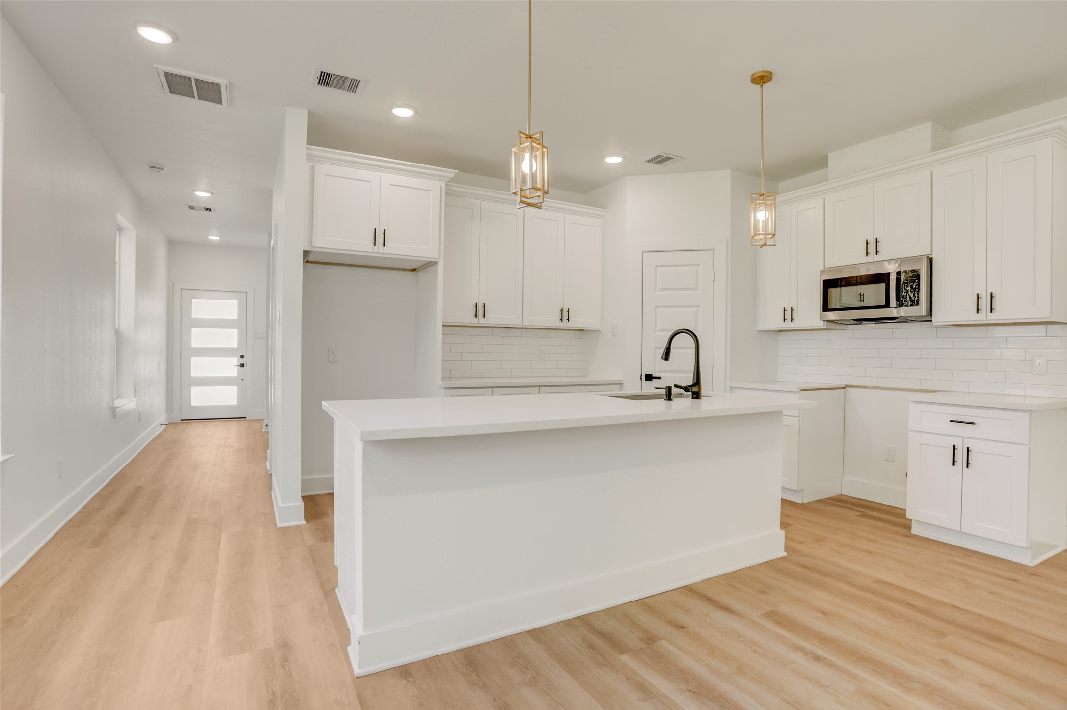 5317 Nielan Street A-b Property Photo 8