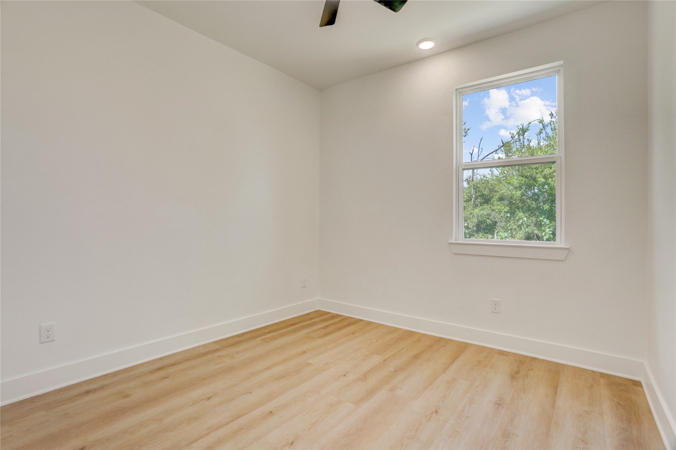 5317 Nielan Street A-b Property Photo 17