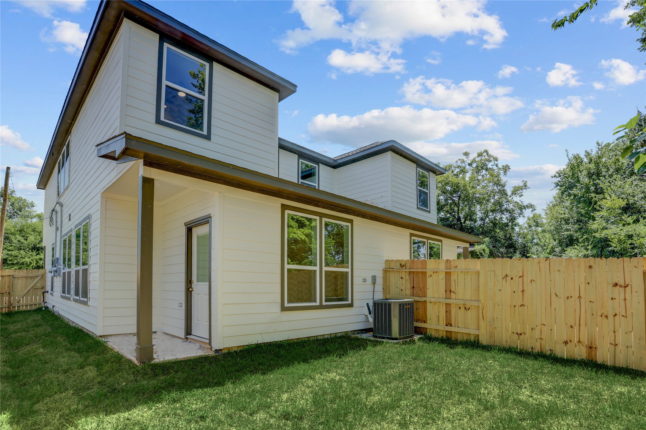 5317 Nielan Street A-b Property Photo 21