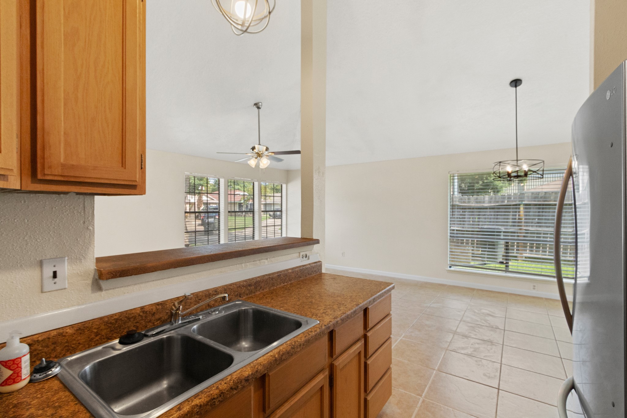 5218 Beaverbrook Drive Property Photo 4