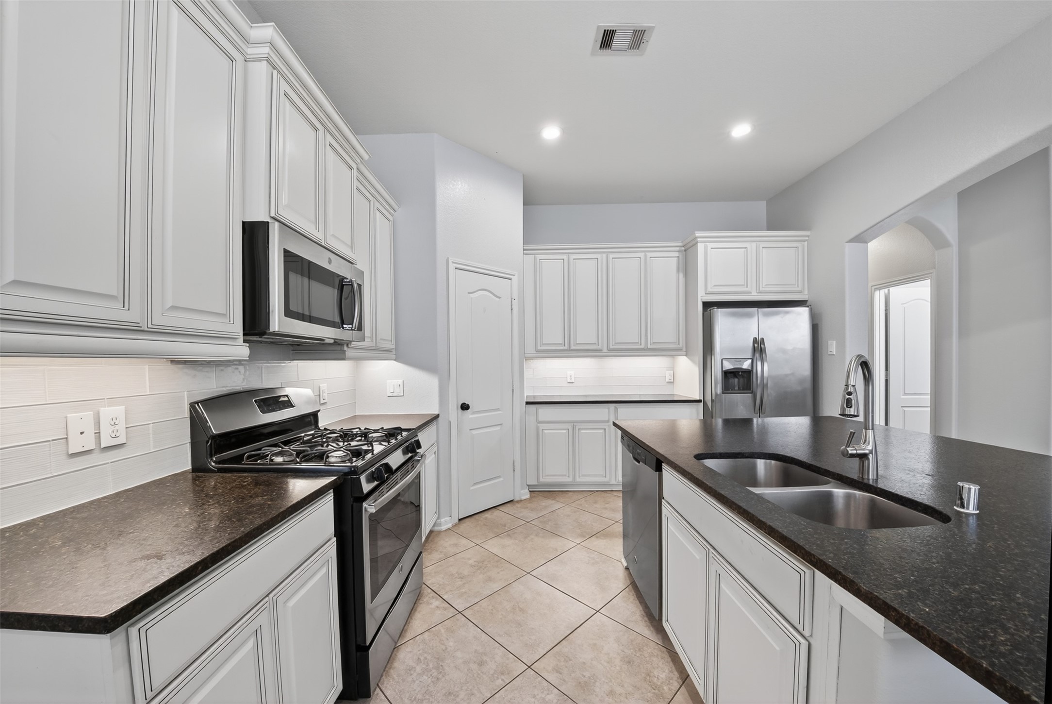 8922 Pinenut Drive Property Photo 16