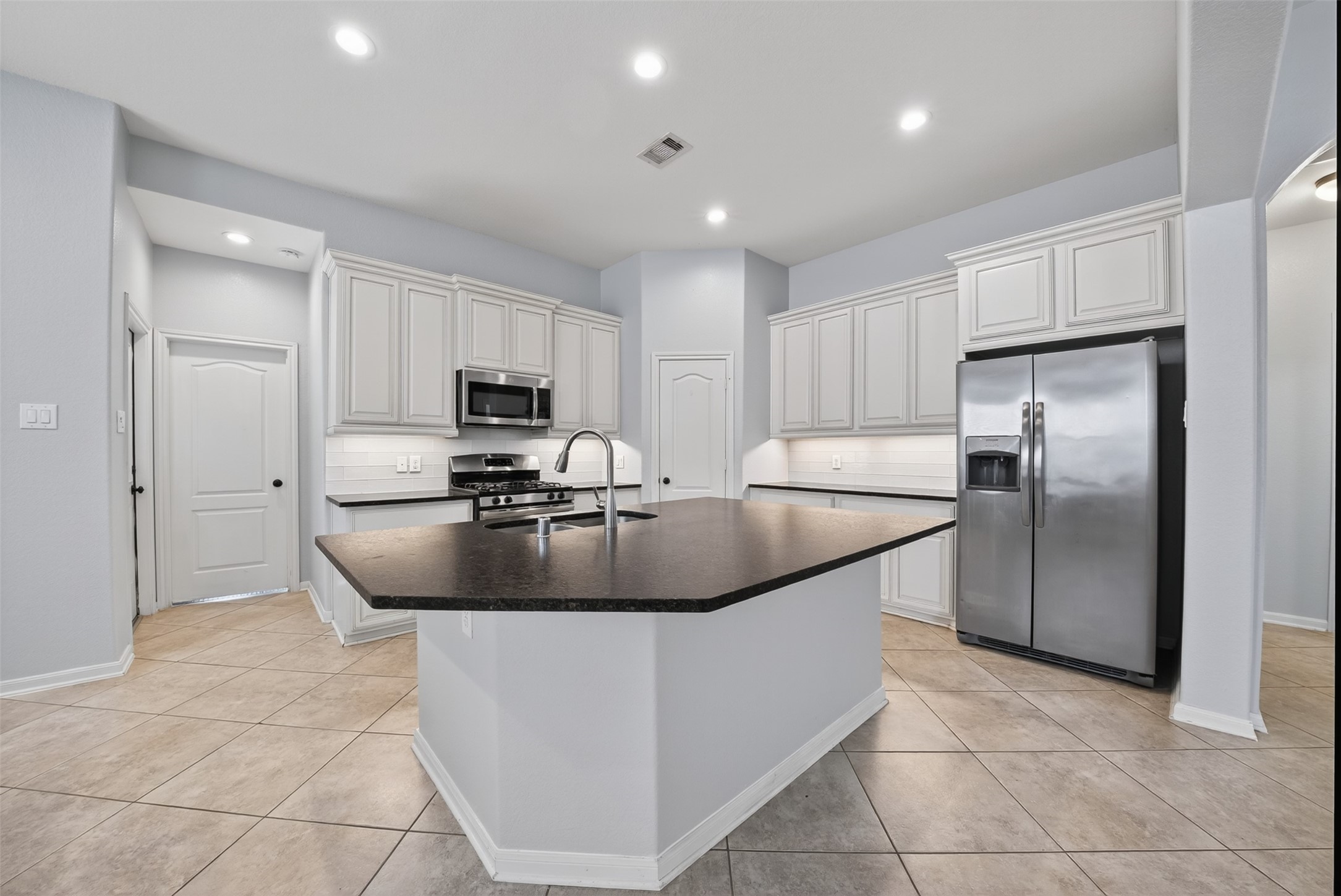 8922 Pinenut Drive Property Photo 19