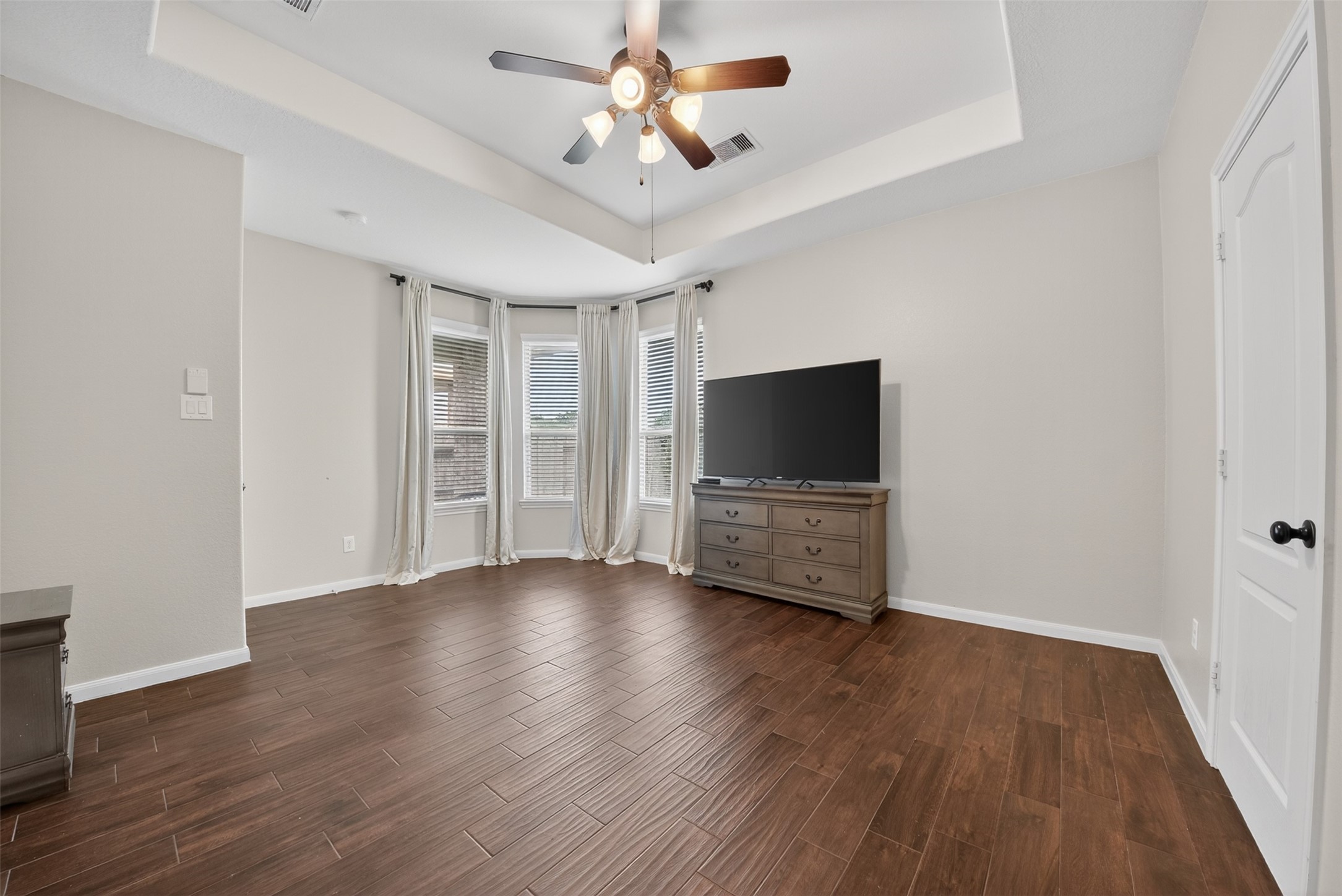 8922 Pinenut Drive Property Photo 32