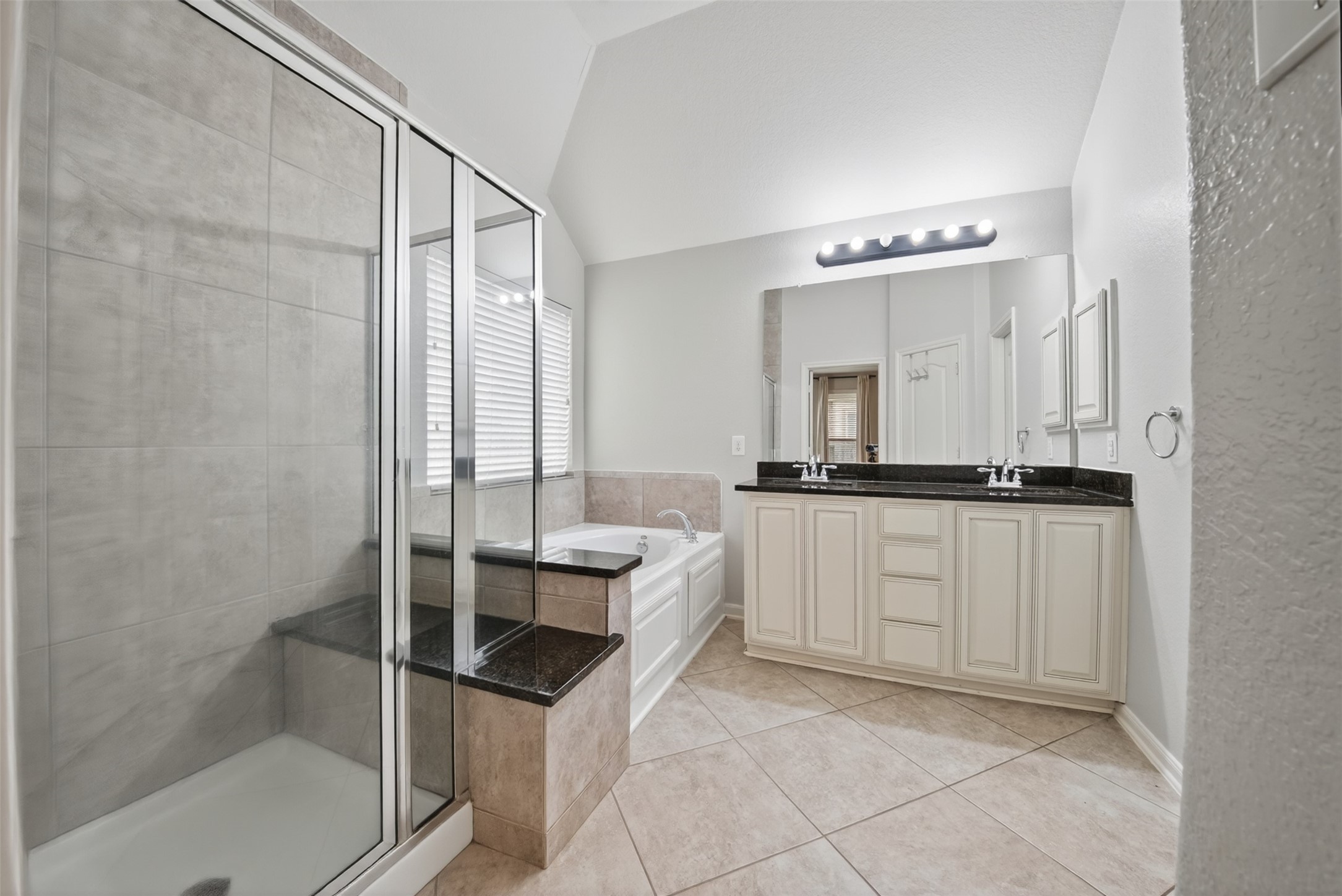 8922 Pinenut Drive Property Photo 36