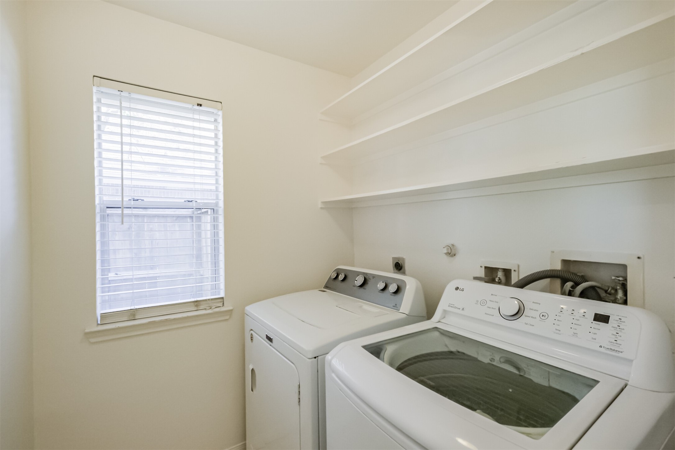 1714 Bumelia Court Property Photo 23
