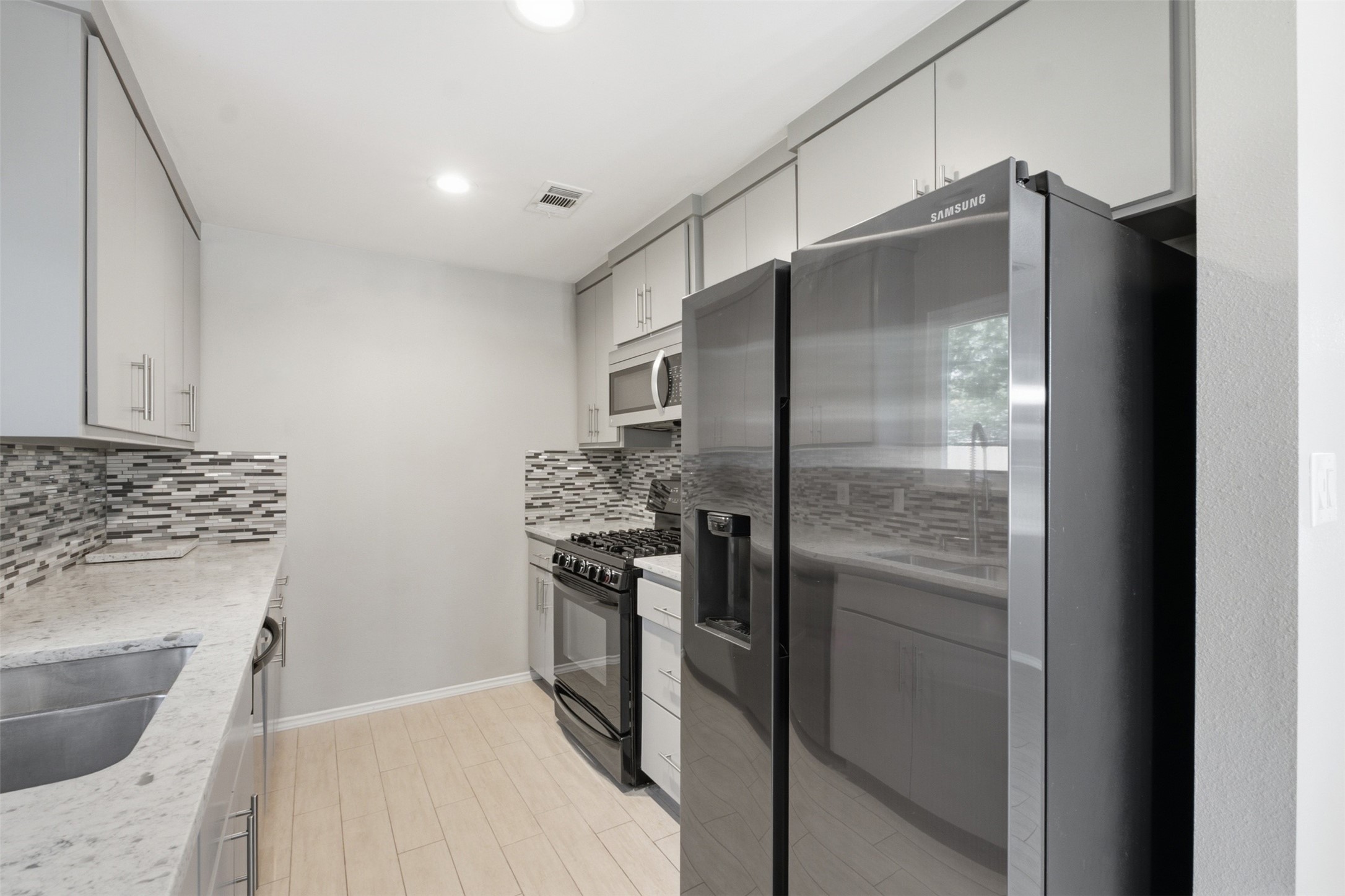 4118 Garden Springs Drive Property Photo 7