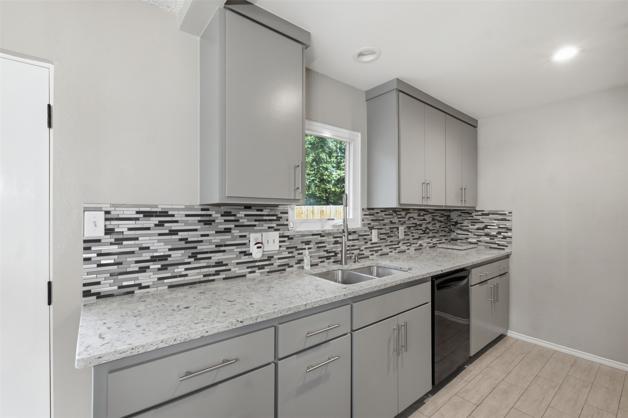 4118 Garden Springs Drive Property Photo 10