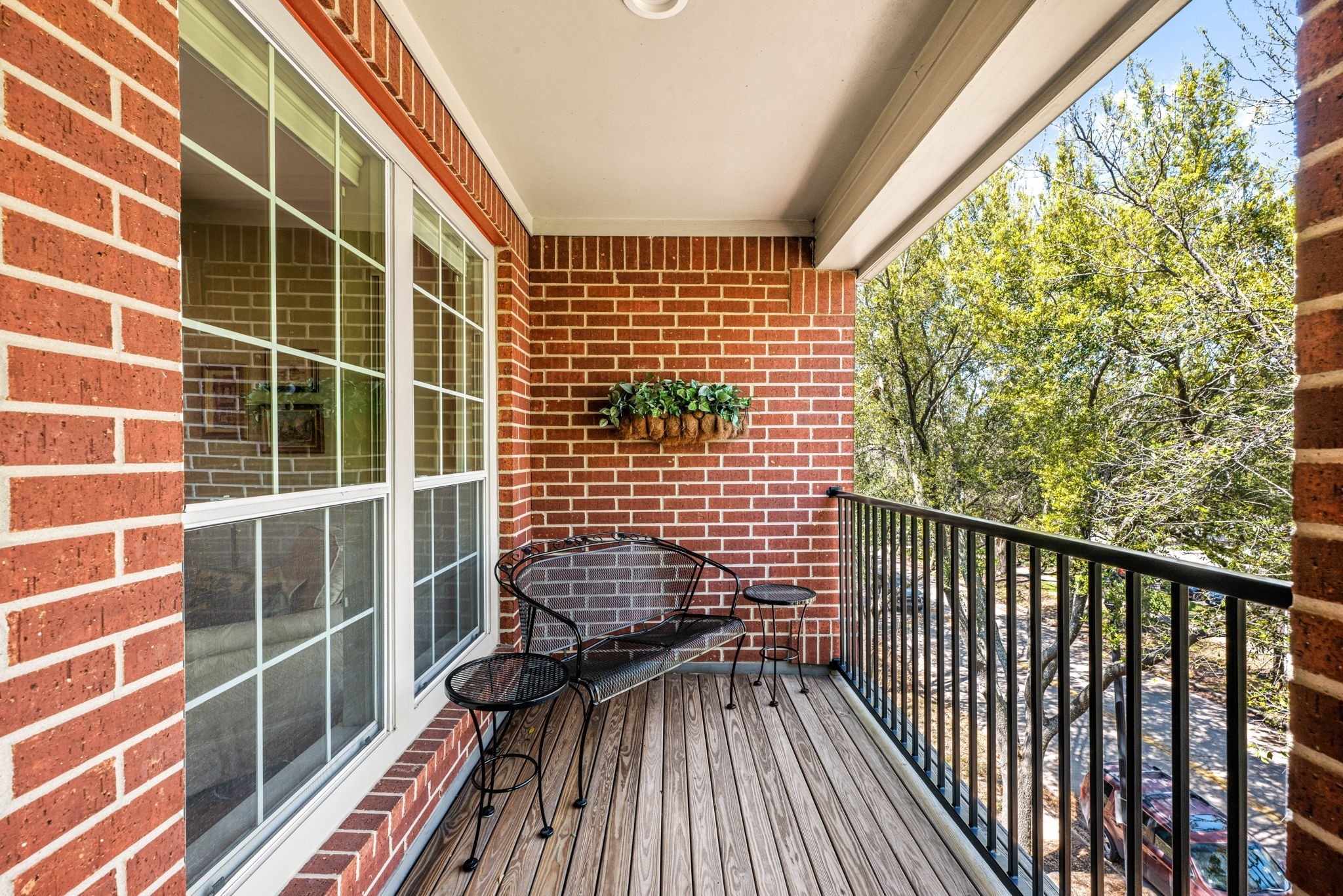 416 Mcgowen Street Property Photo 20