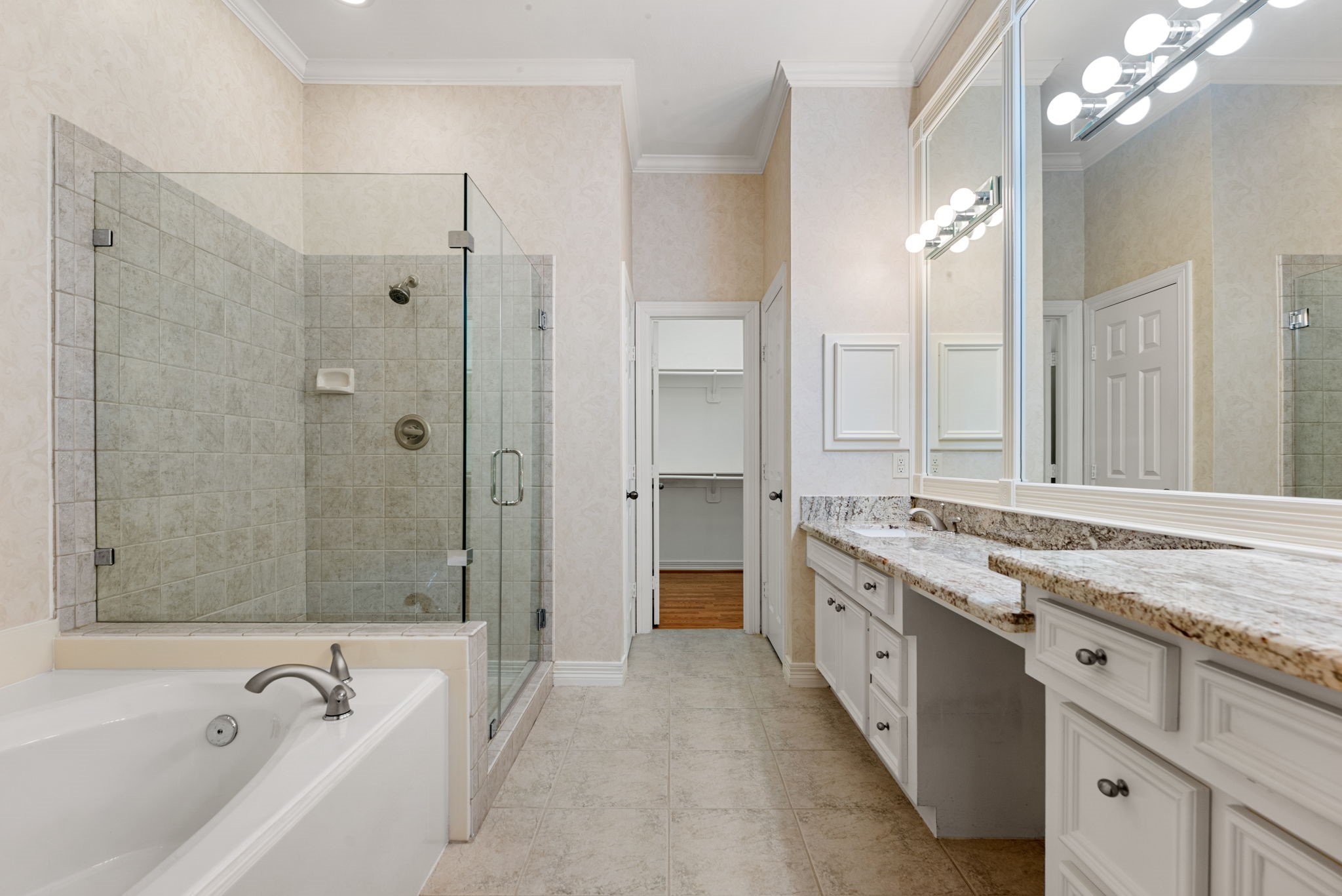 416 Mcgowen Street Property Photo 22