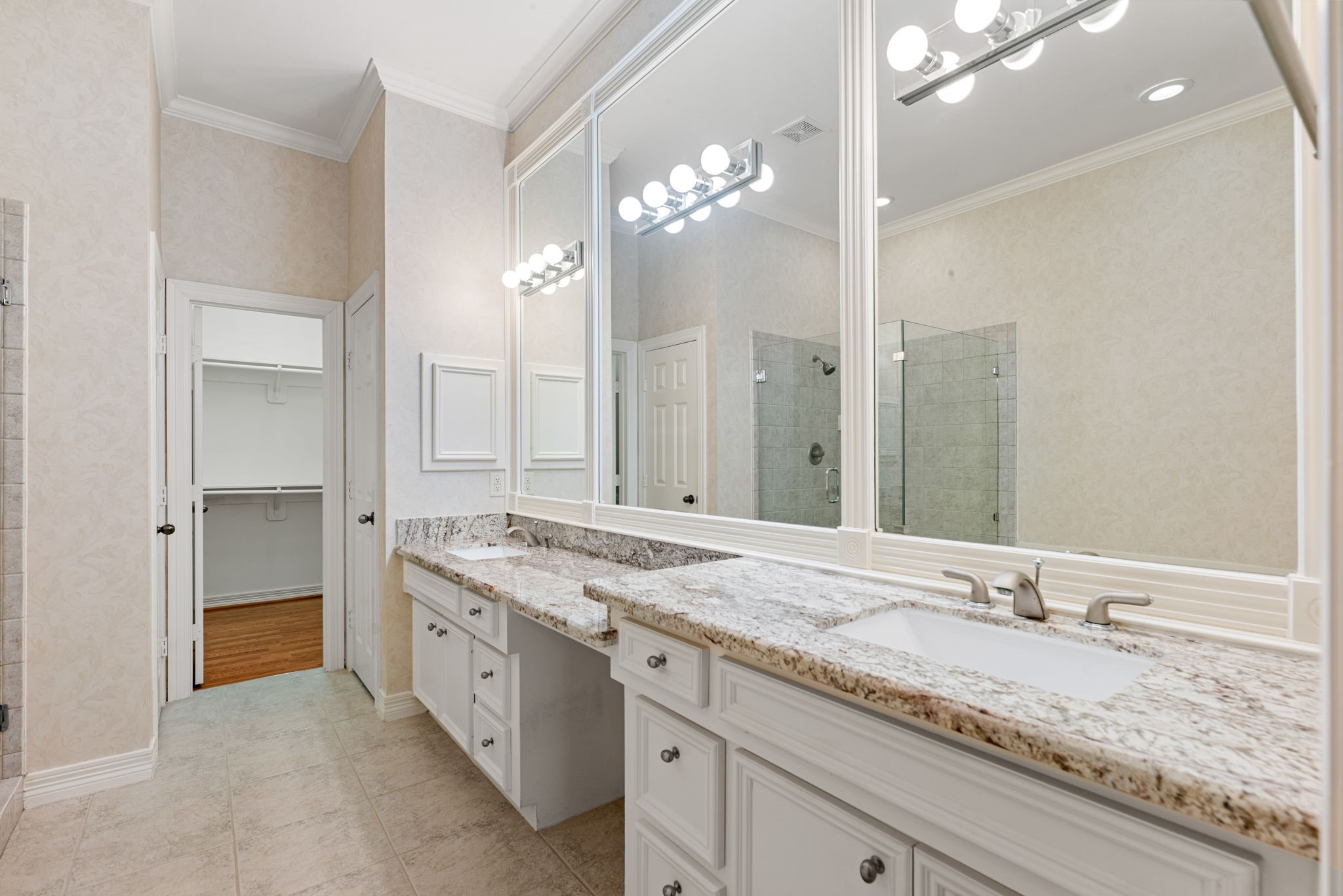 416 Mcgowen Street Property Photo 23