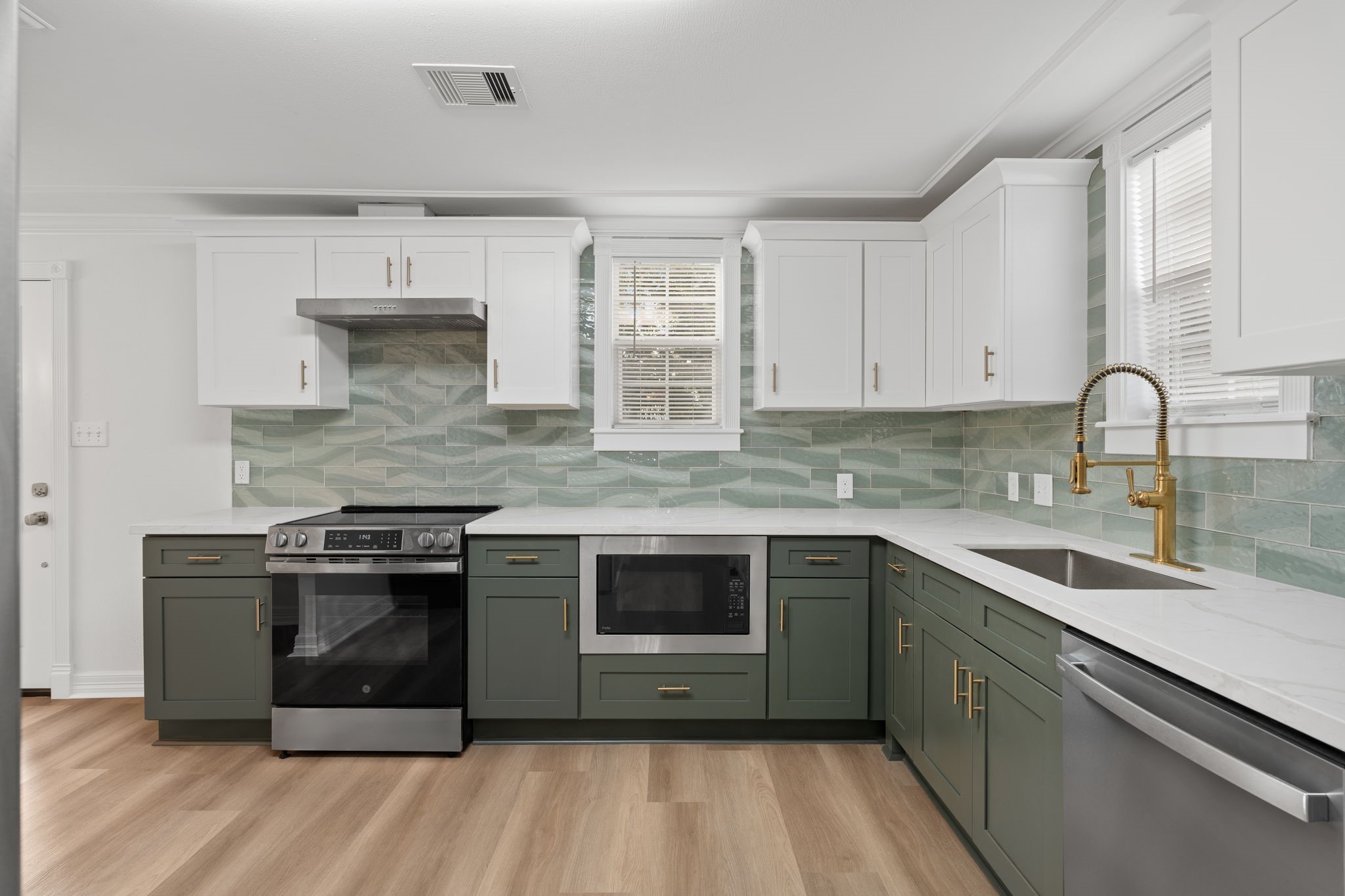 203 Archer Street Property Photo 4