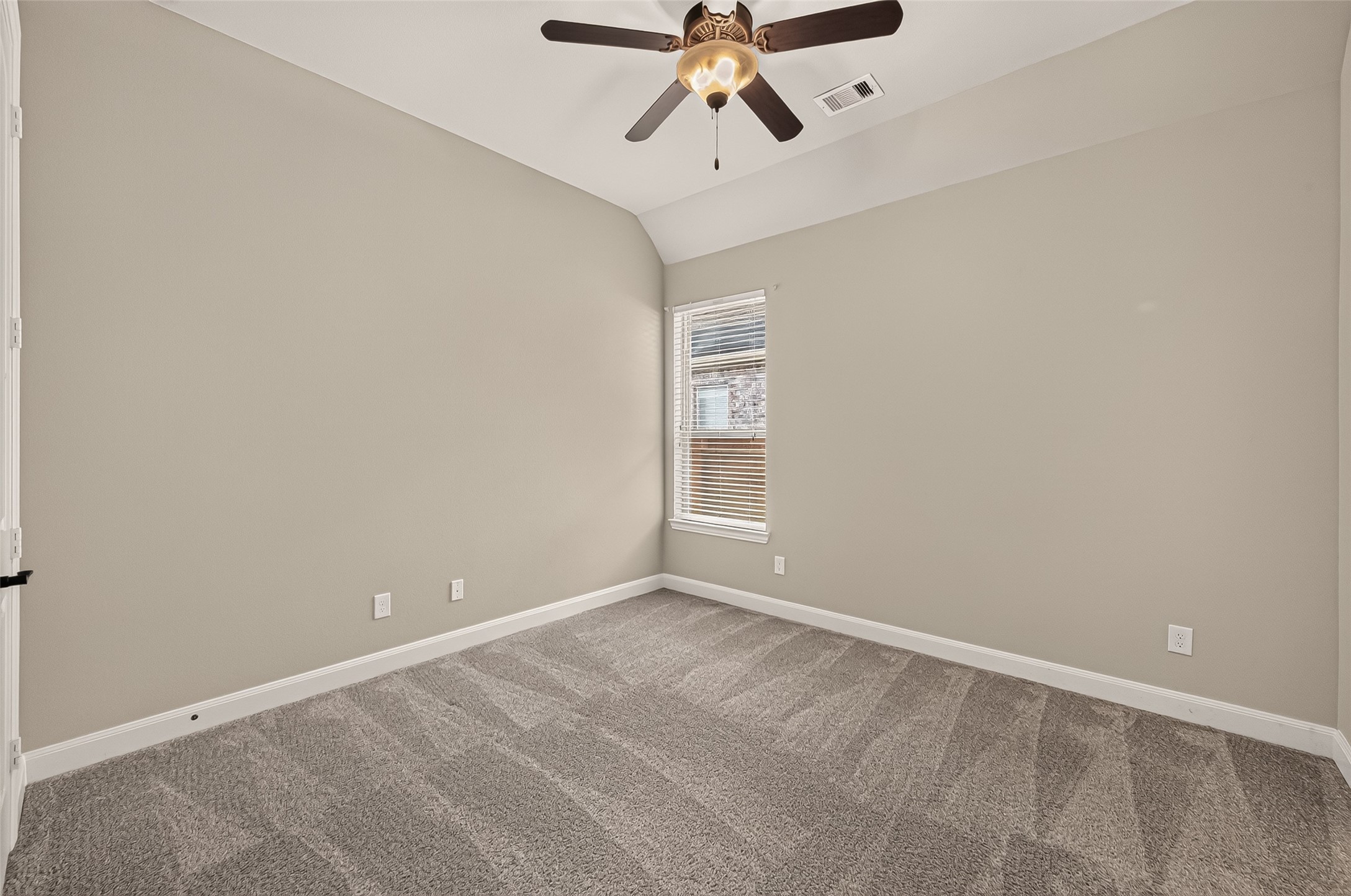 2014 Holly Manor Court Property Photo 7