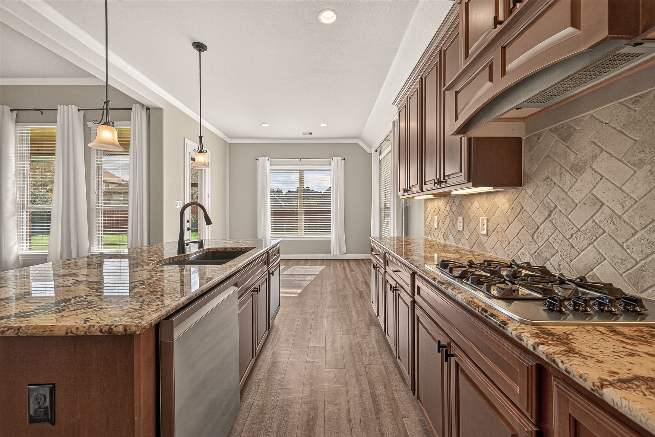 2014 Holly Manor Court Property Photo 23